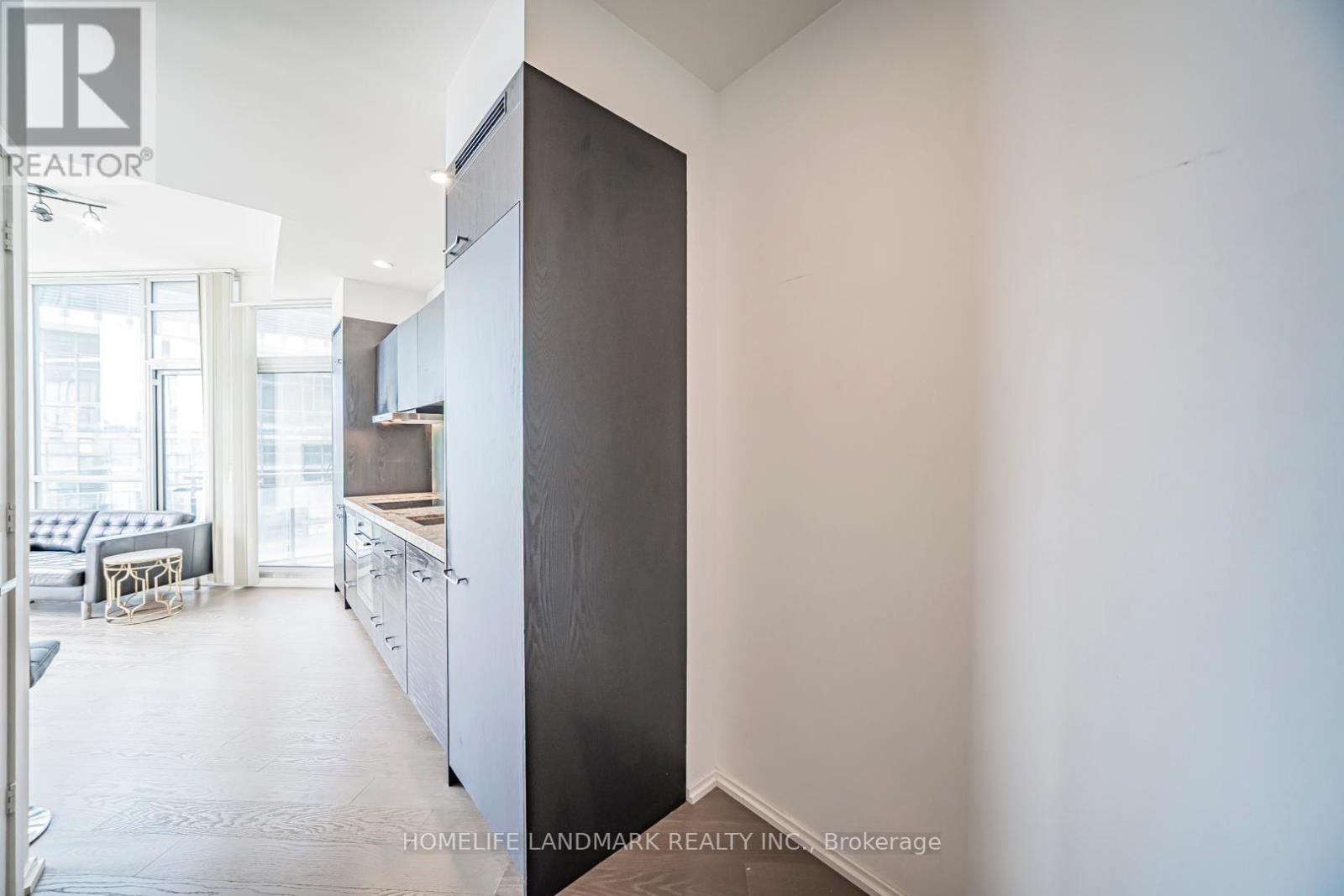Photo 10 of 5202 45 Charles Street E, Toronto ON