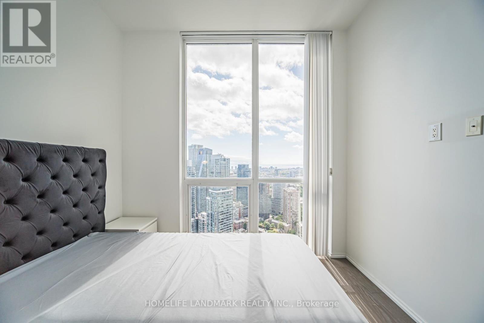 Photo 28 of 5202 45 Charles Street E, Toronto ON