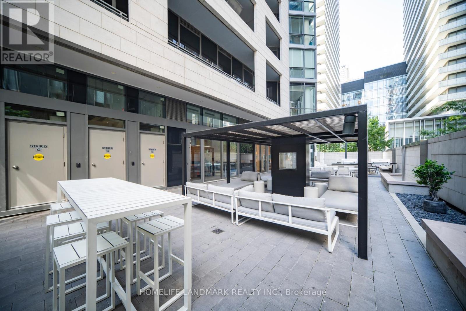 Photo 43 of 5202 45 Charles Street E, Toronto ON