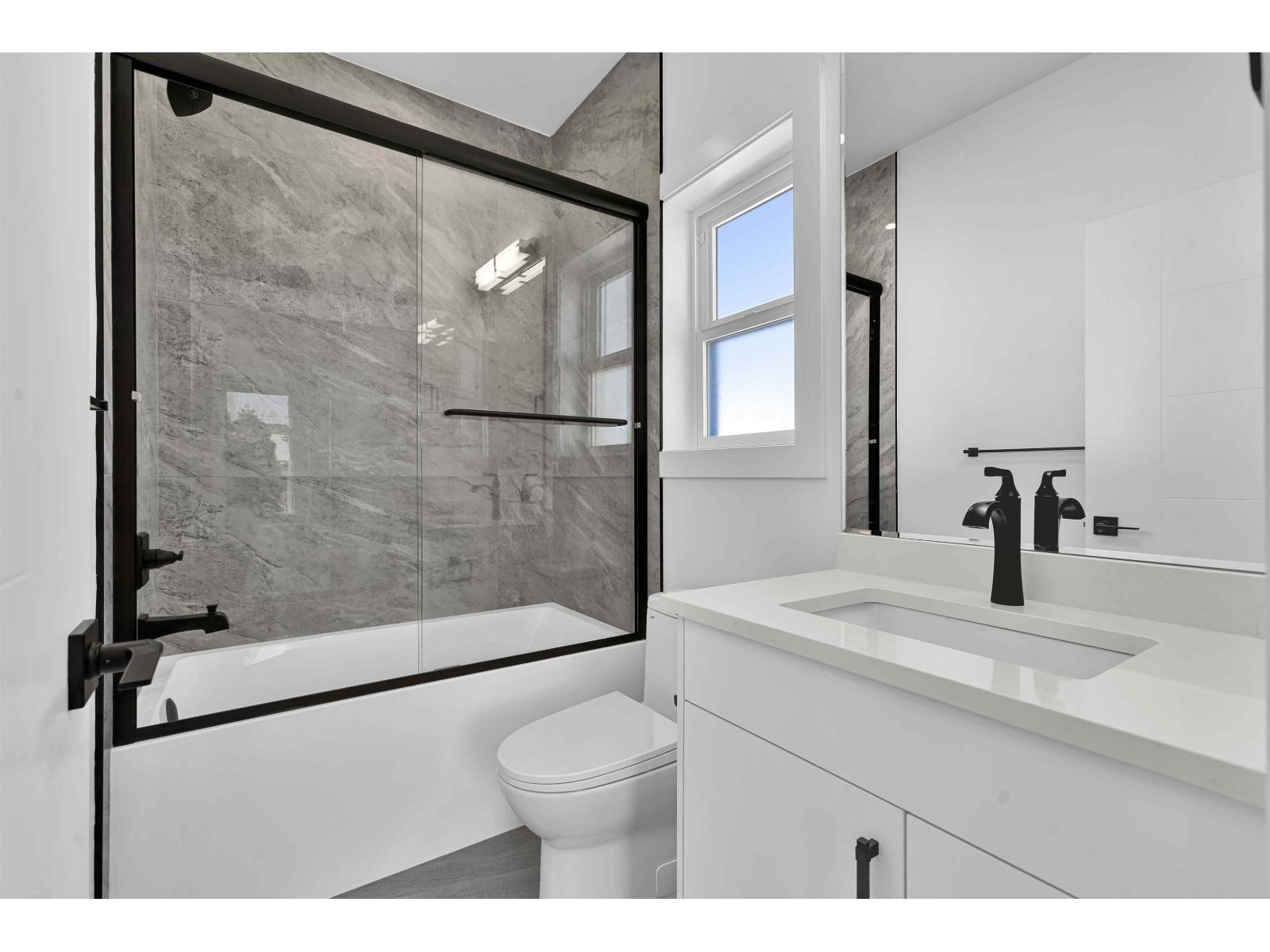 Photo 29 of 16723 19 A Avenue, Surrey BC