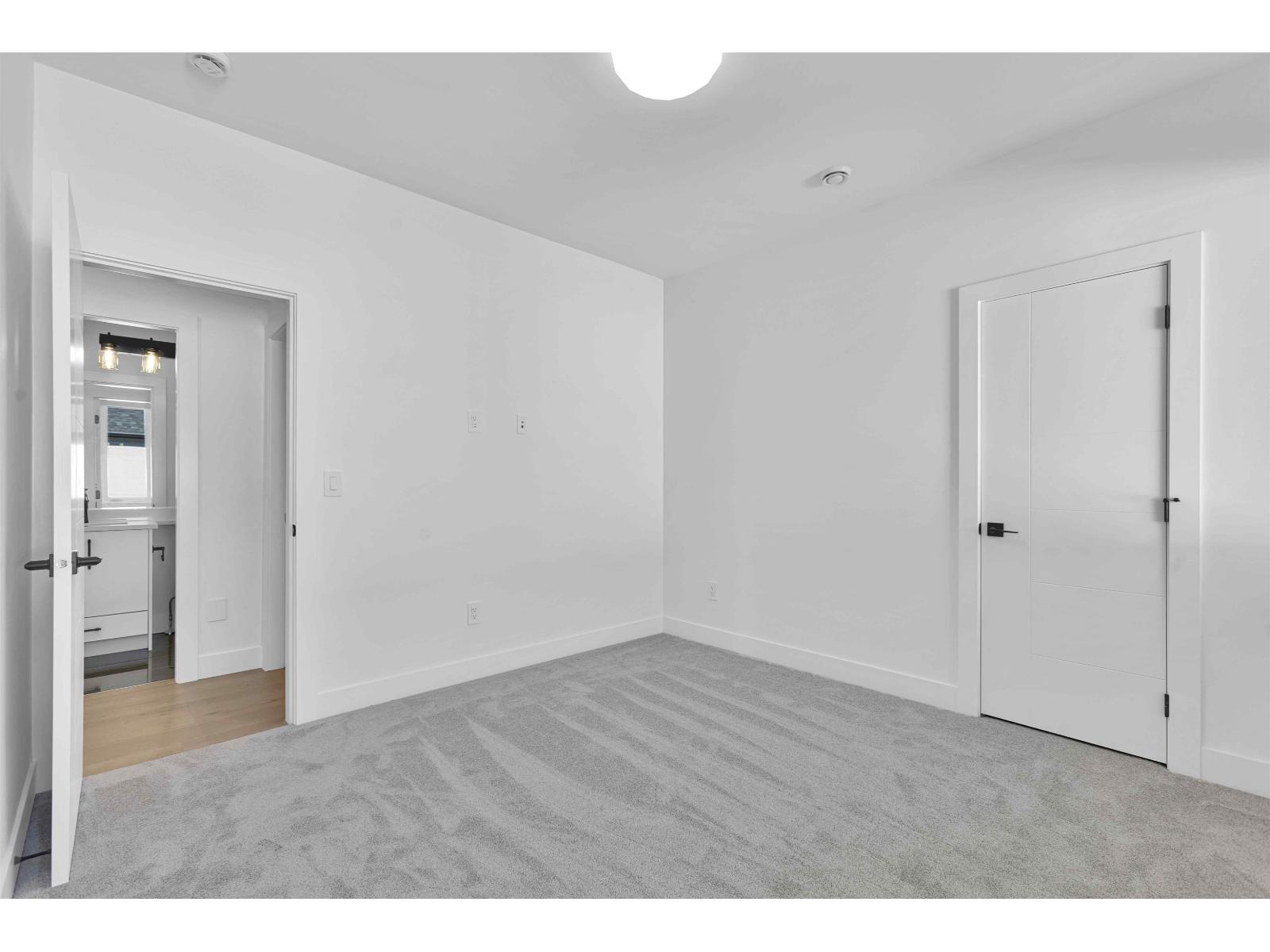 Photo 31 of 16723 19 A Avenue, Surrey BC