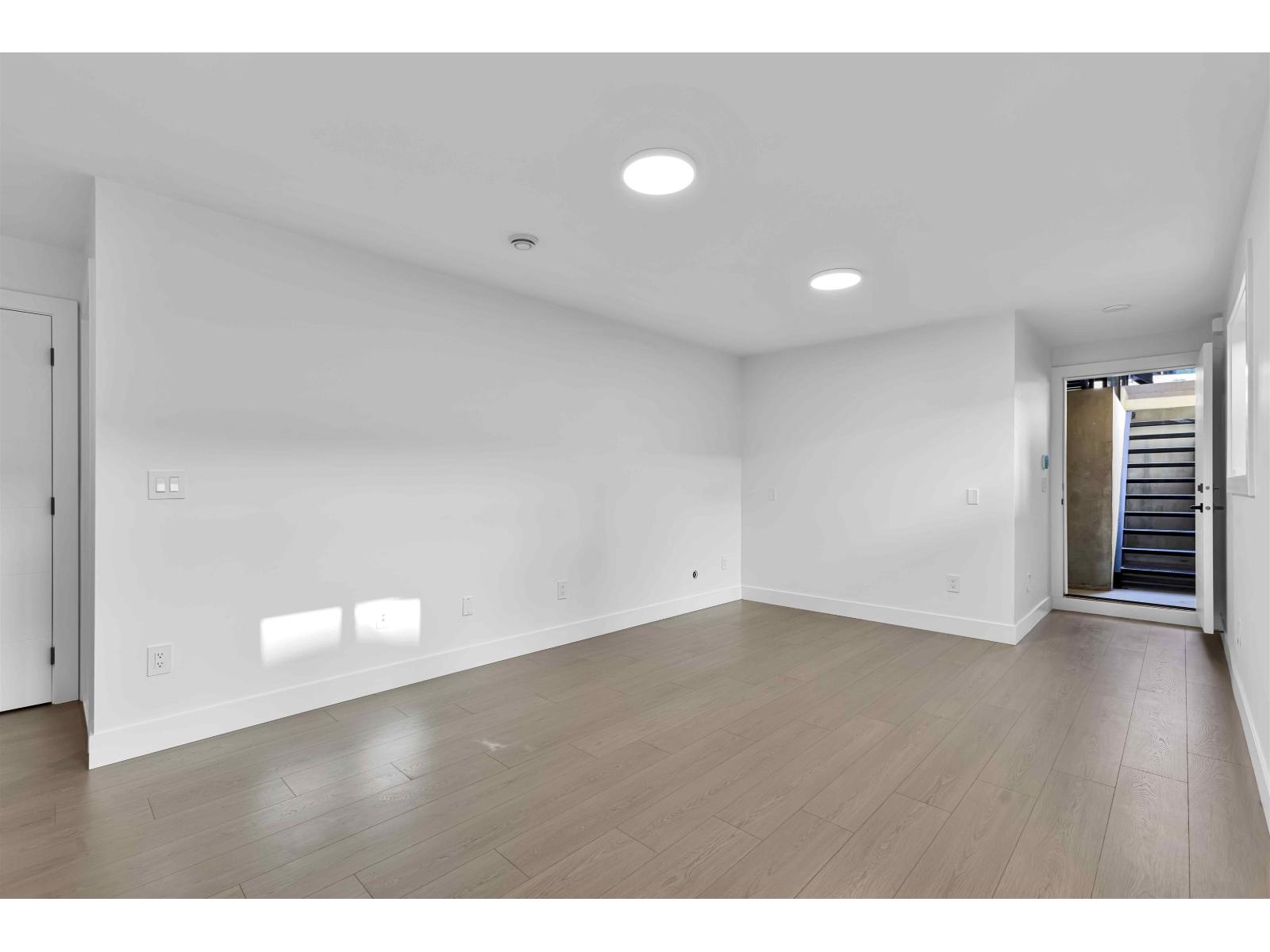 Photo 33 of 16723 19 A Avenue, Surrey BC