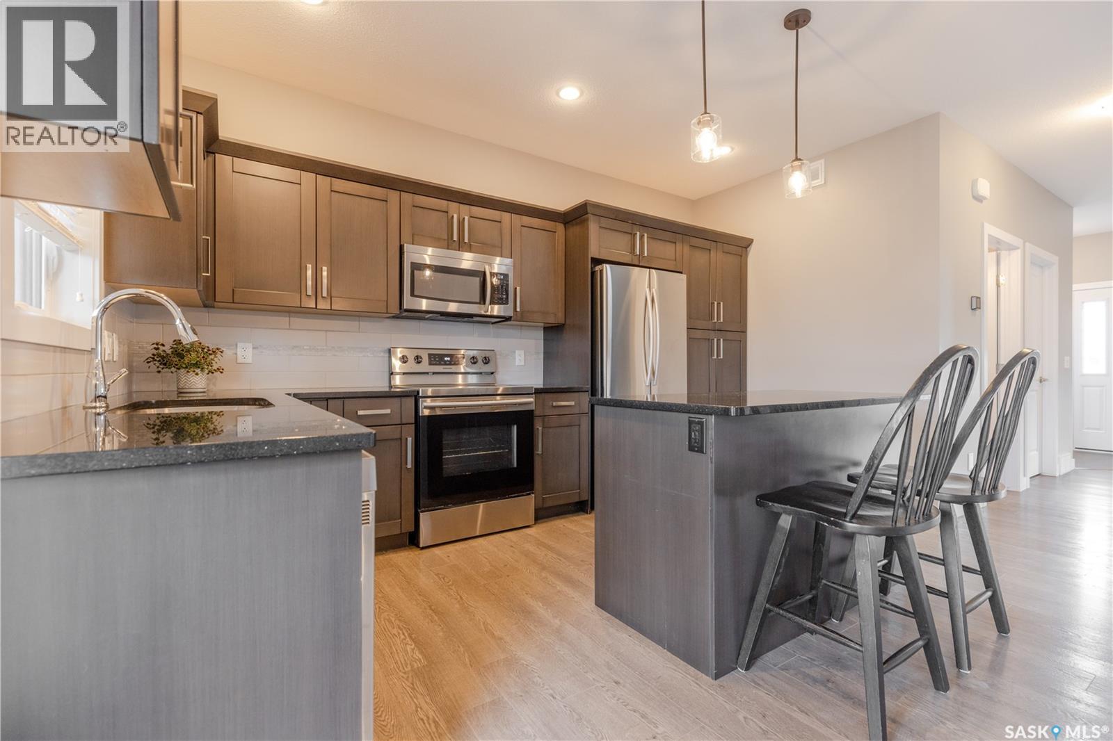 Photo 37 of 1433 Besnard Drive, Martensville SK