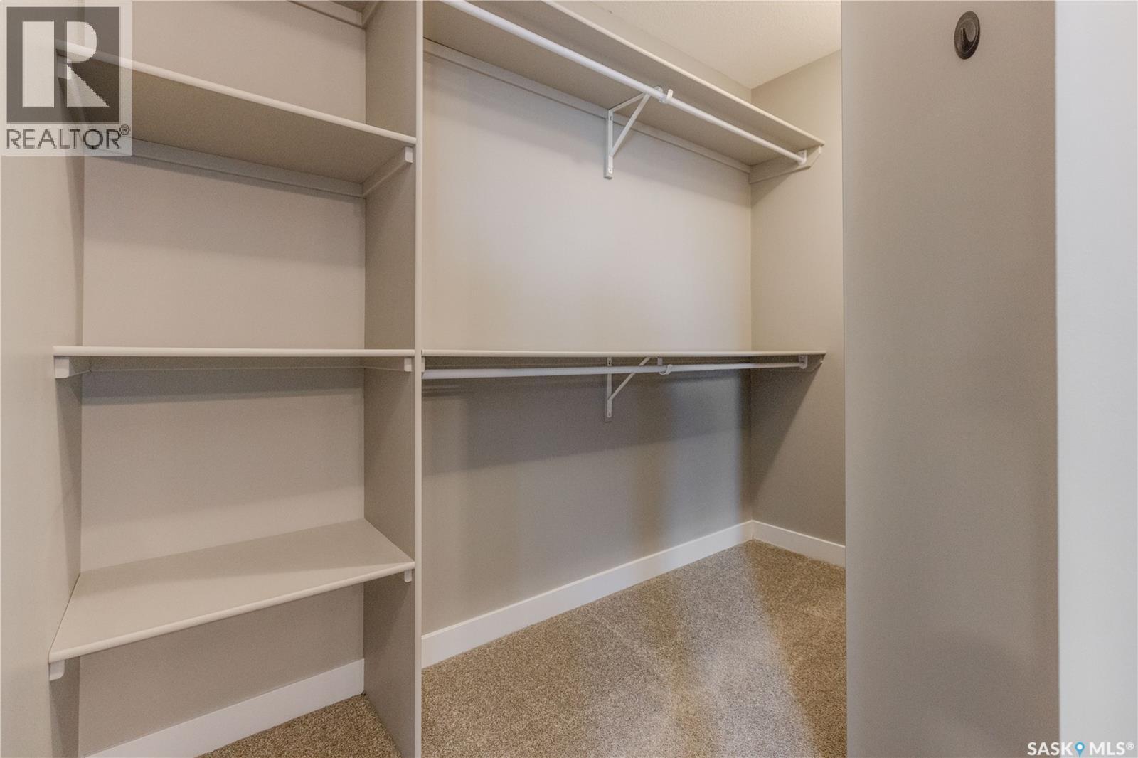 Photo 2 of 1433 Besnard Drive, Martensville SK