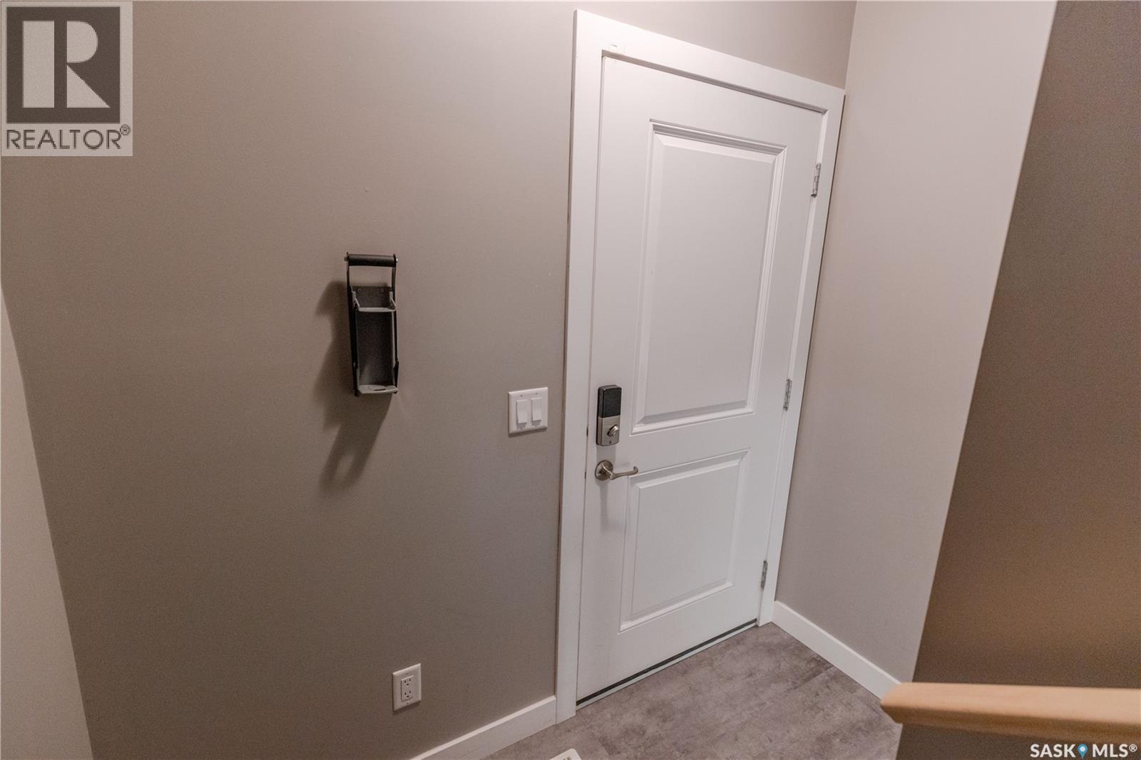 Photo 7 of 1433 Besnard Drive, Martensville SK