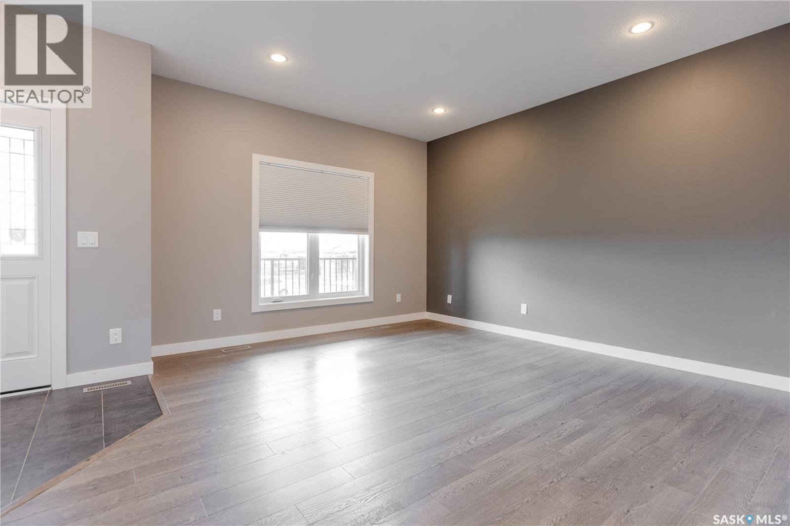 Photo 32 of 1433 Besnard Drive, Martensville SK
