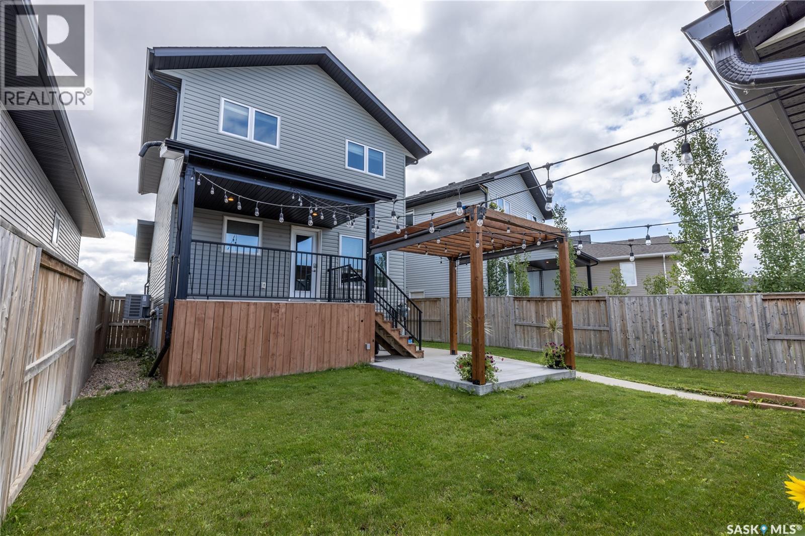 Photo 13 of 1433 Besnard Drive, Martensville SK