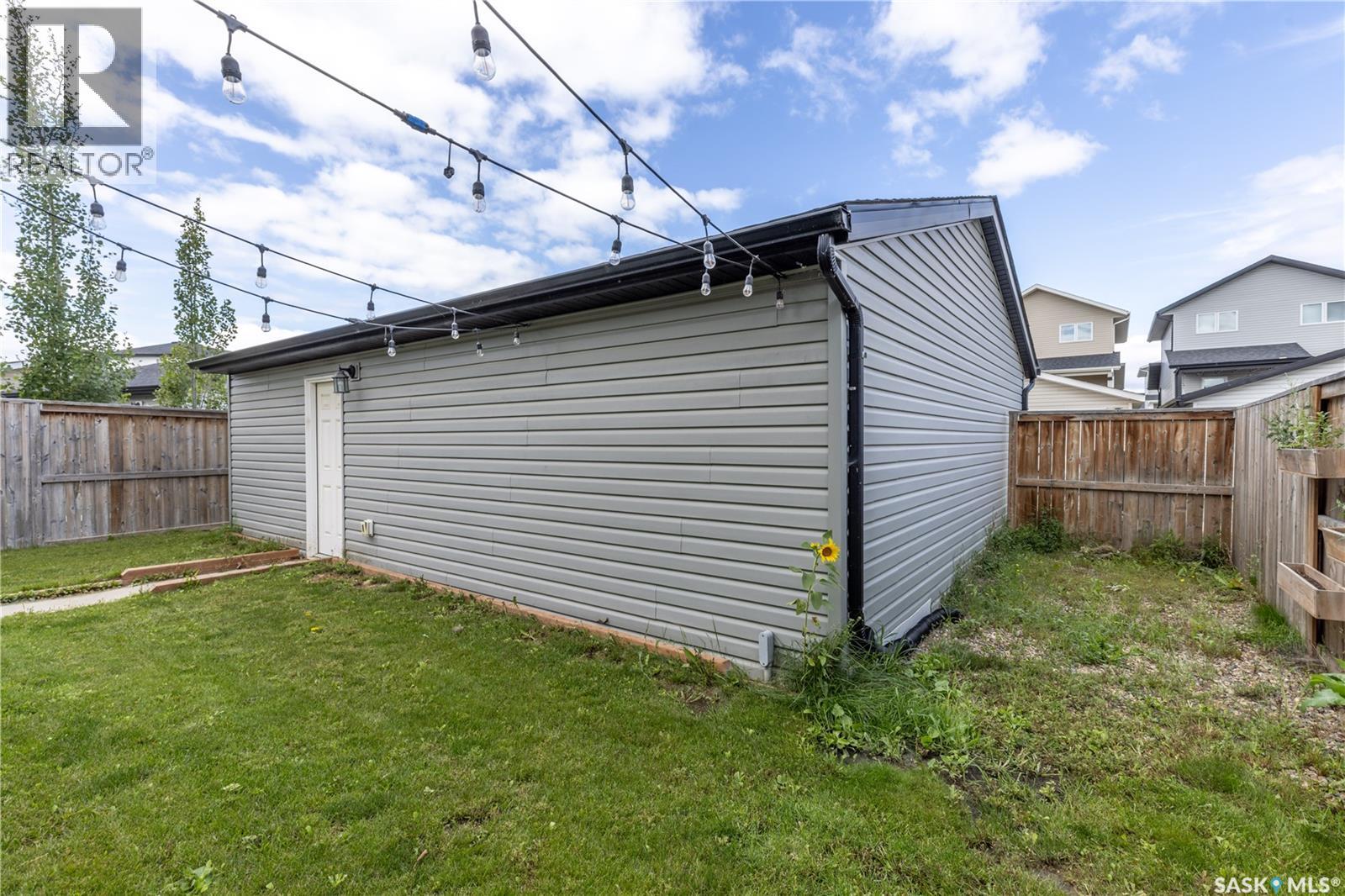 Photo 24 of 1433 Besnard Drive, Martensville SK