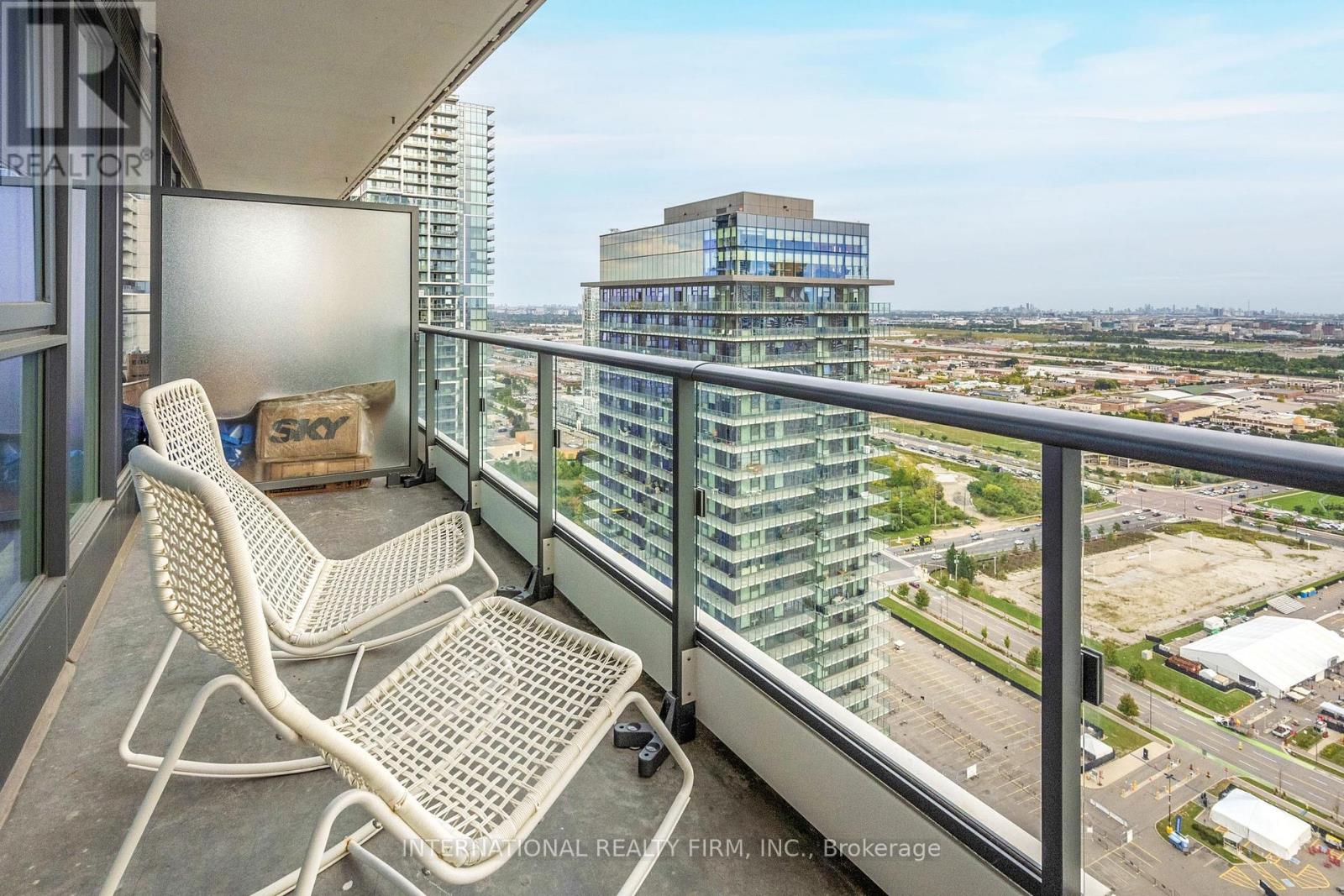 Photo 33 of 4008 950 Portage Parkway, Vaughan ON