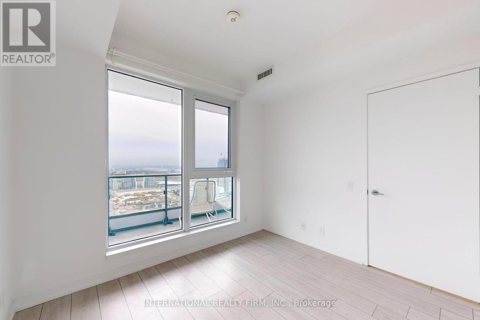Photo 17 of 4008 950 Portage Parkway S, Vaughan ON