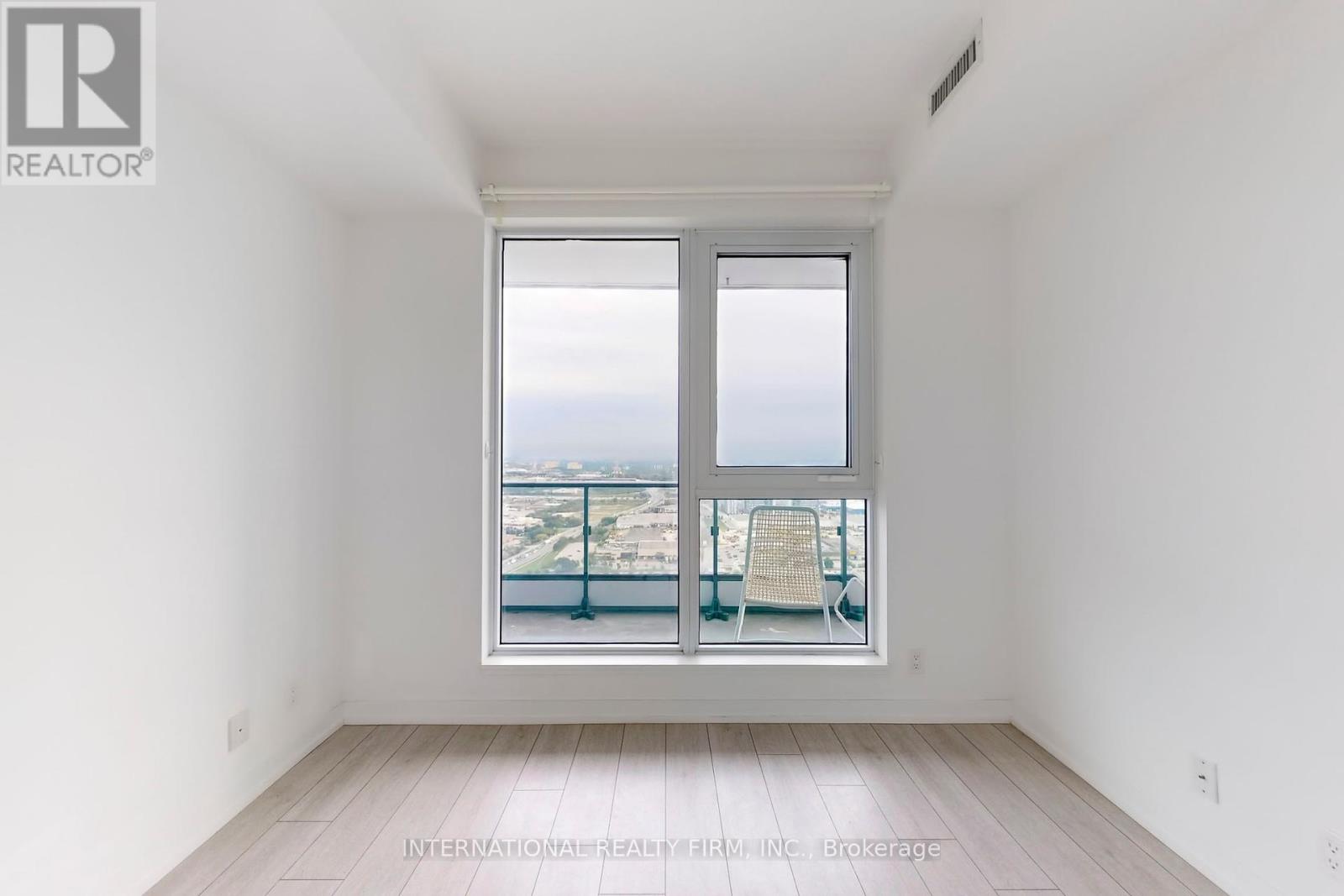 Photo 18 of 4008 950 Portage Parkway S, Vaughan ON