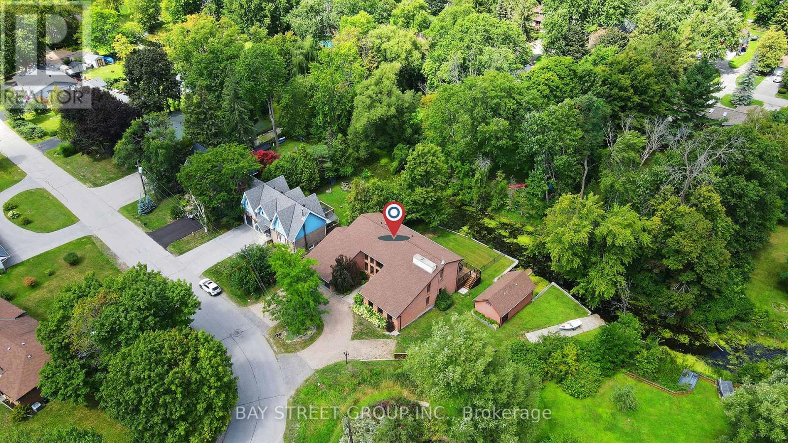 Photo 27 of 8 Waterbend Drive, Georgina ON