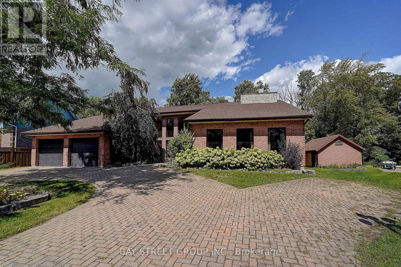 Photo 40 of 8 Waterbend Drive, Georgina ON