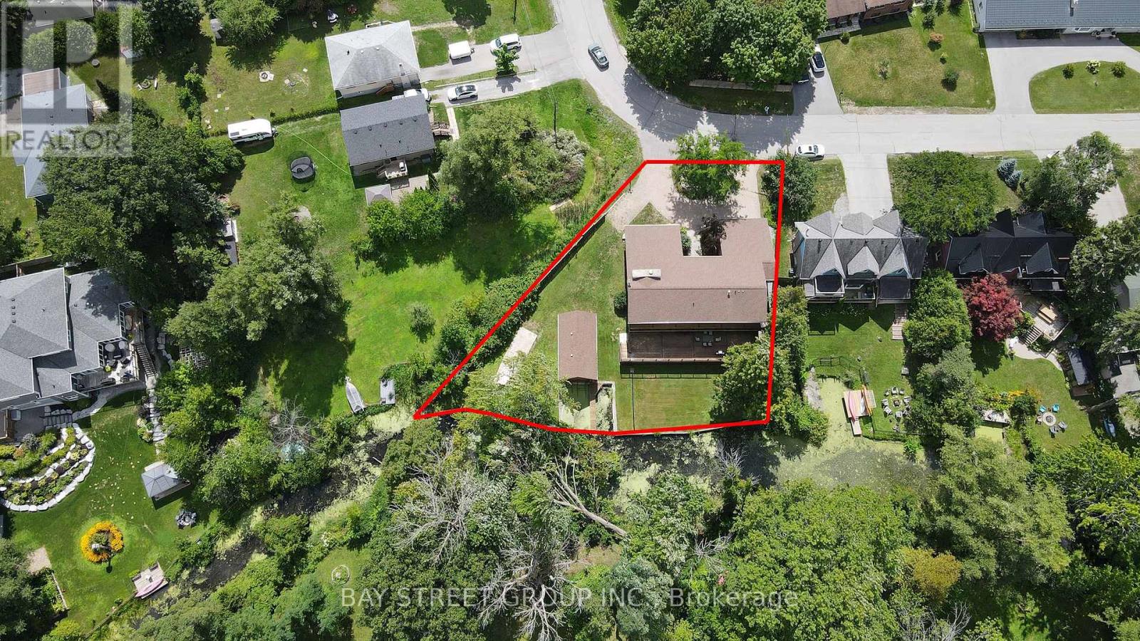 Photo 26 of 8 Waterbend Drive, Georgina ON