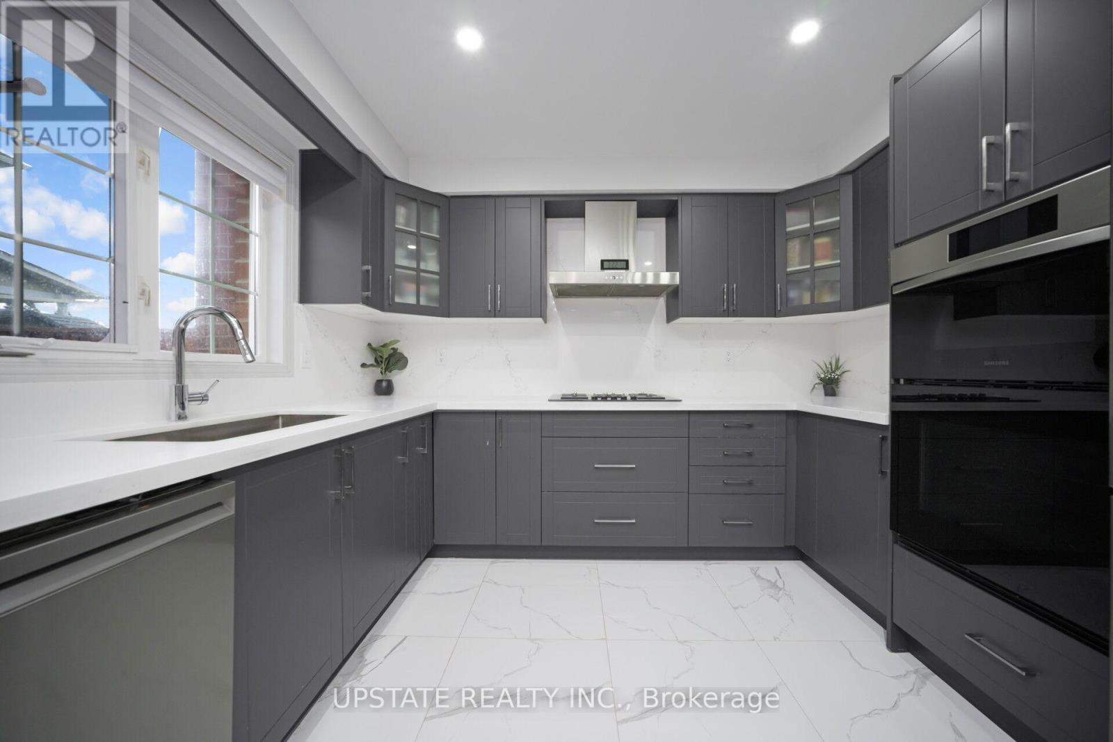 Photo 30 of 173 Monte Carlo Drive, Vaughan ON