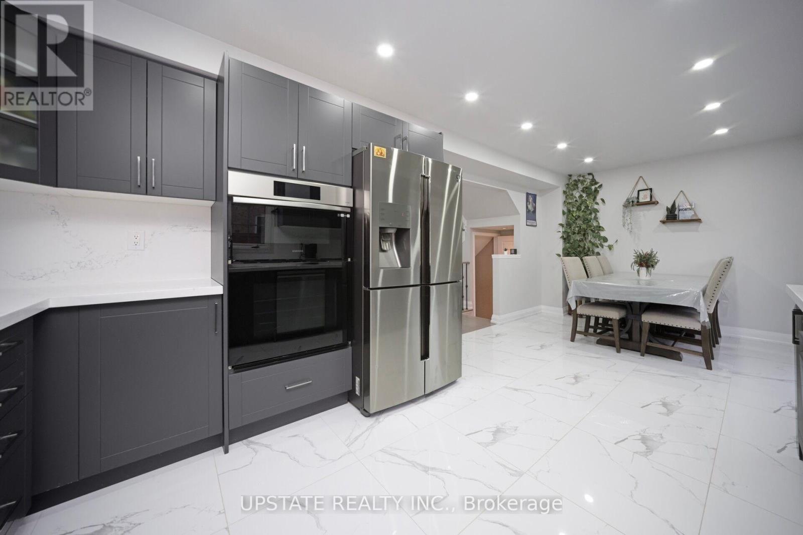 Photo 18 of 173 Monte Carlo Drive, Vaughan ON
