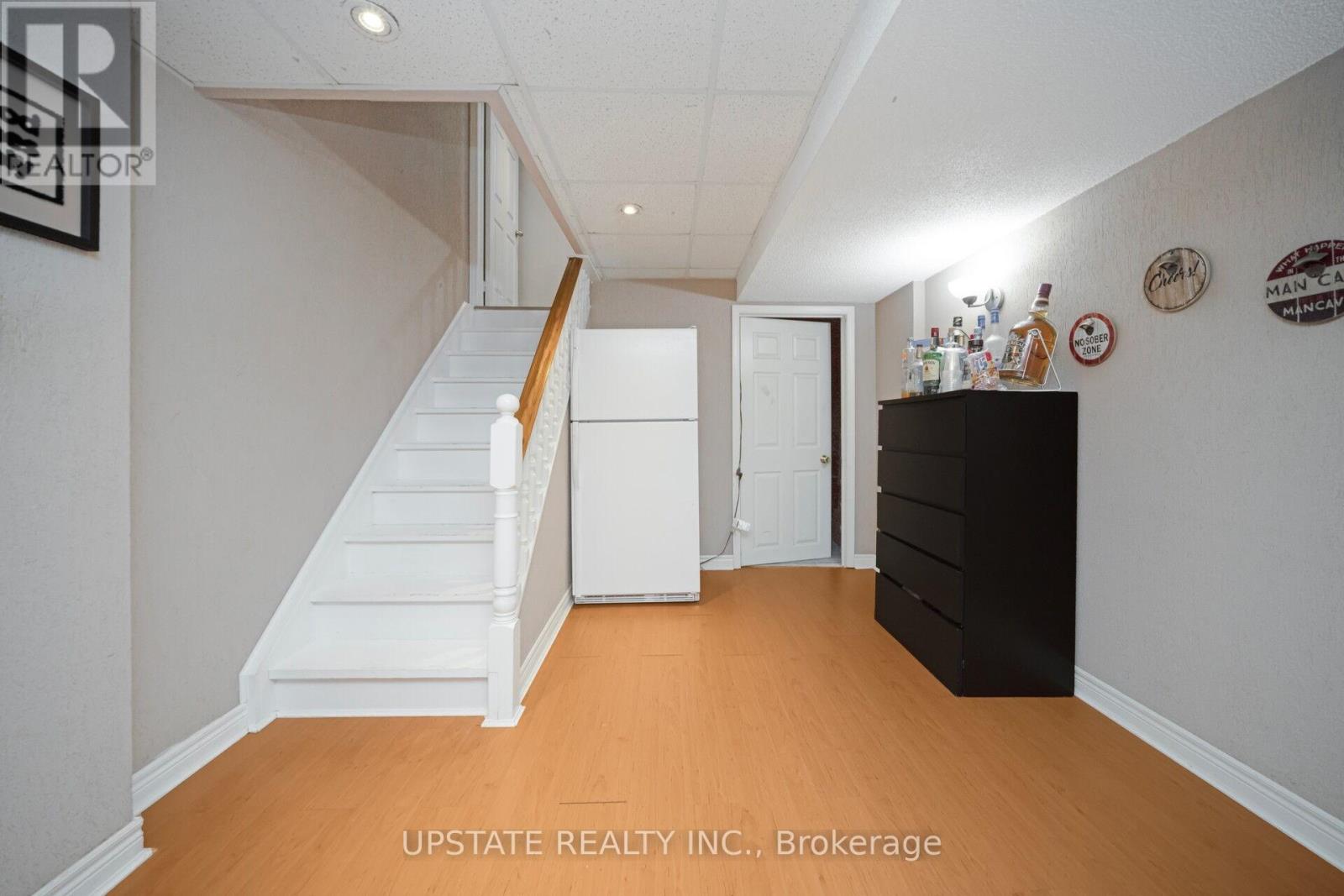 Photo 14 of 173 Monte Carlo Drive, Vaughan ON