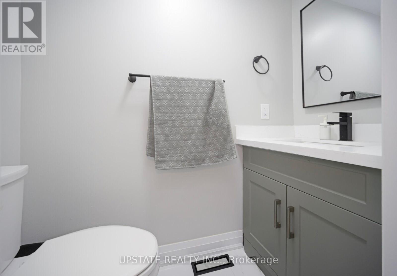 Photo 25 of 173 Monte Carlo Drive, Vaughan ON