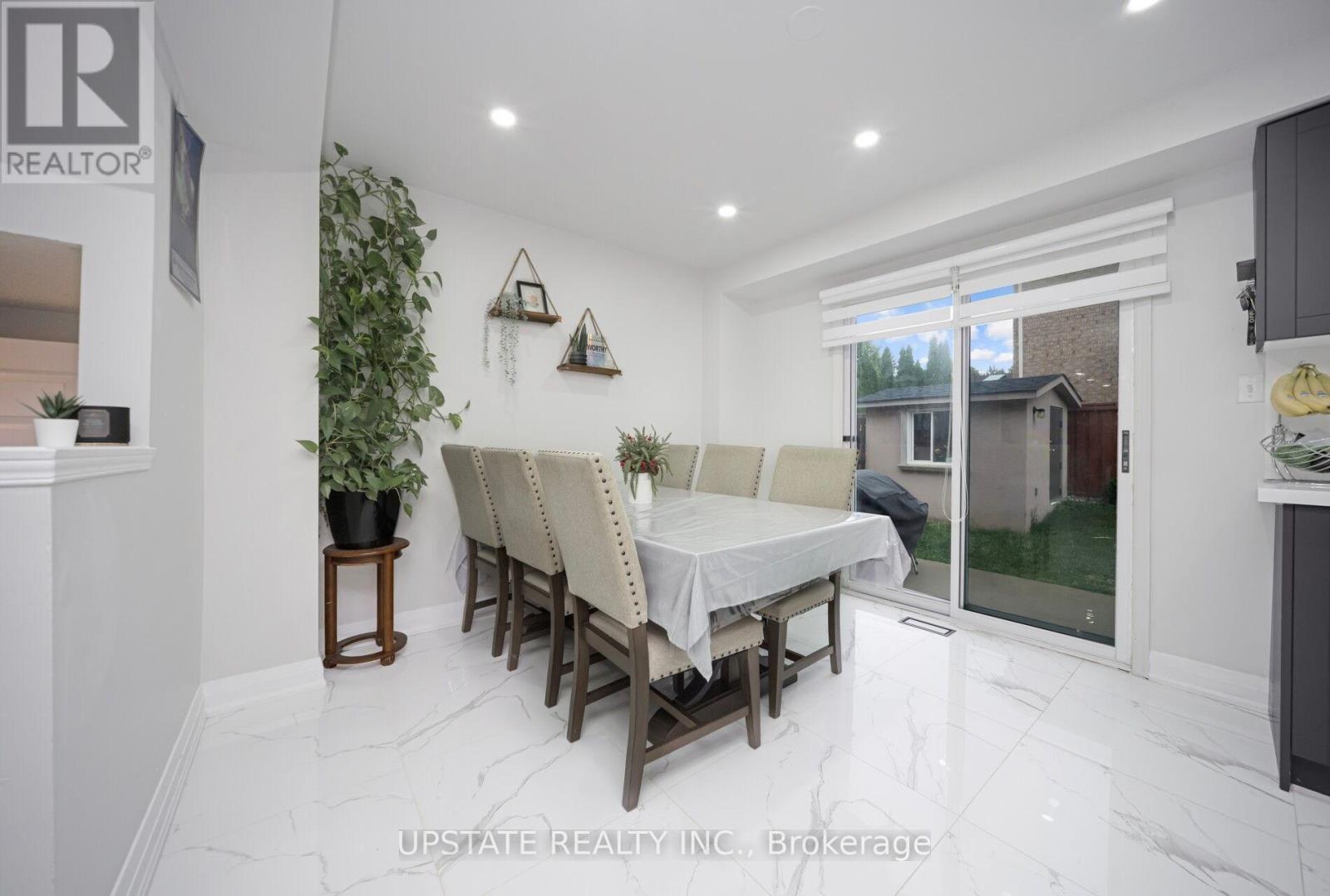 Photo 5 of 173 Monte Carlo Drive, Vaughan ON