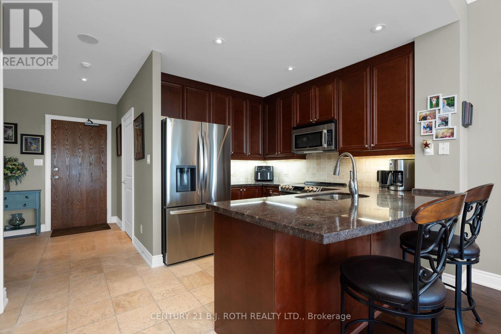 Photo 48 of Ph 09 37 Ellen Street, Barrie ON