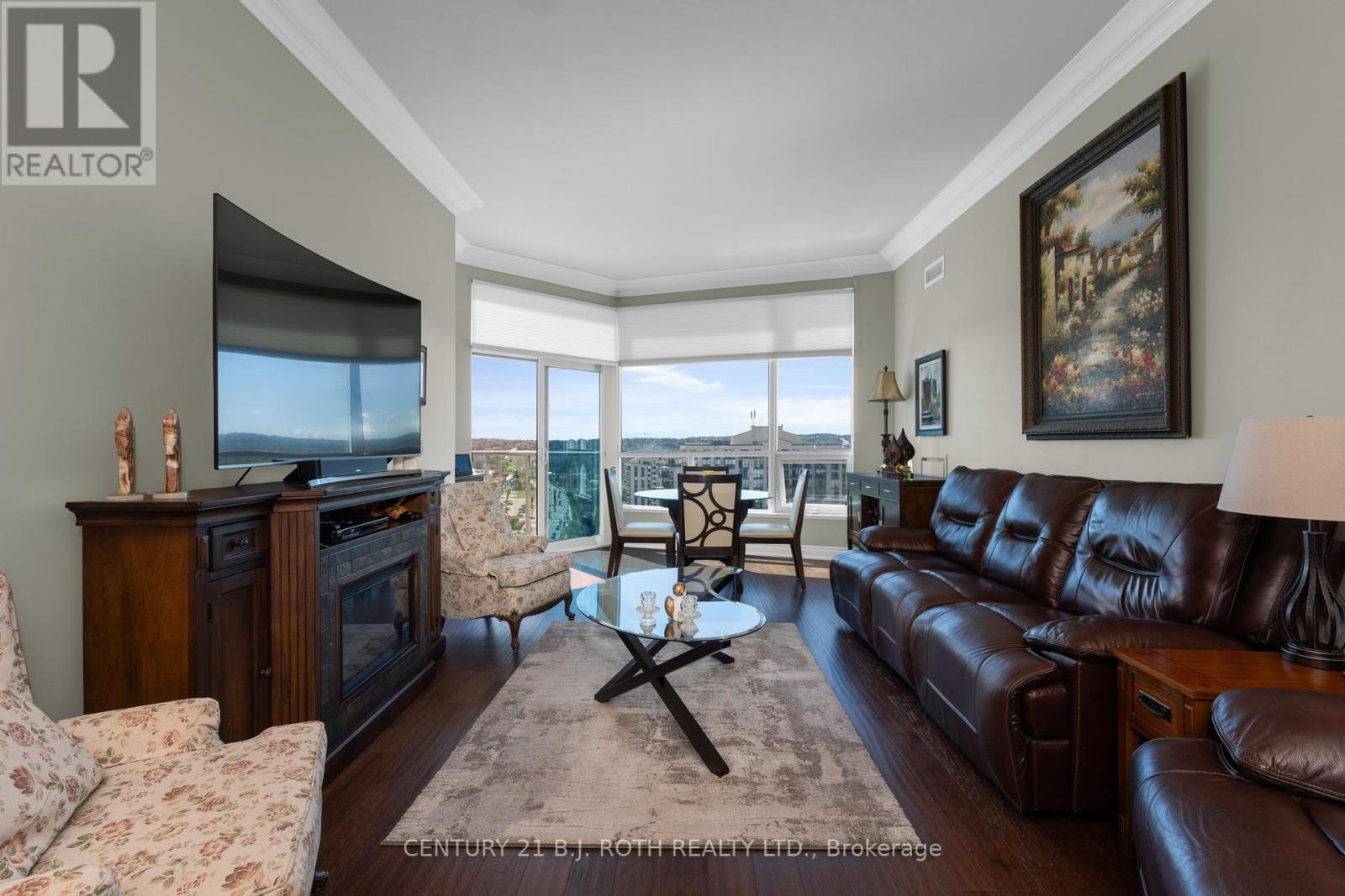 Photo 7 of Ph 09 37 Ellen Street, Barrie ON