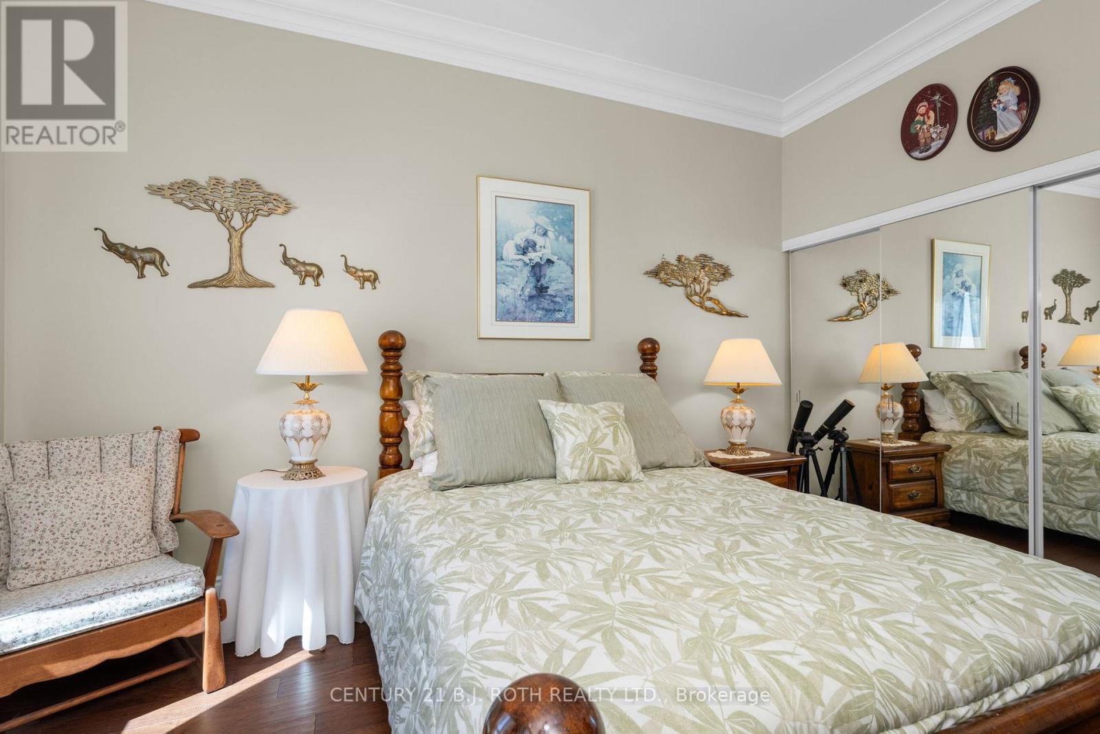 Photo 17 of Ph 09 37 Ellen Street, Barrie ON