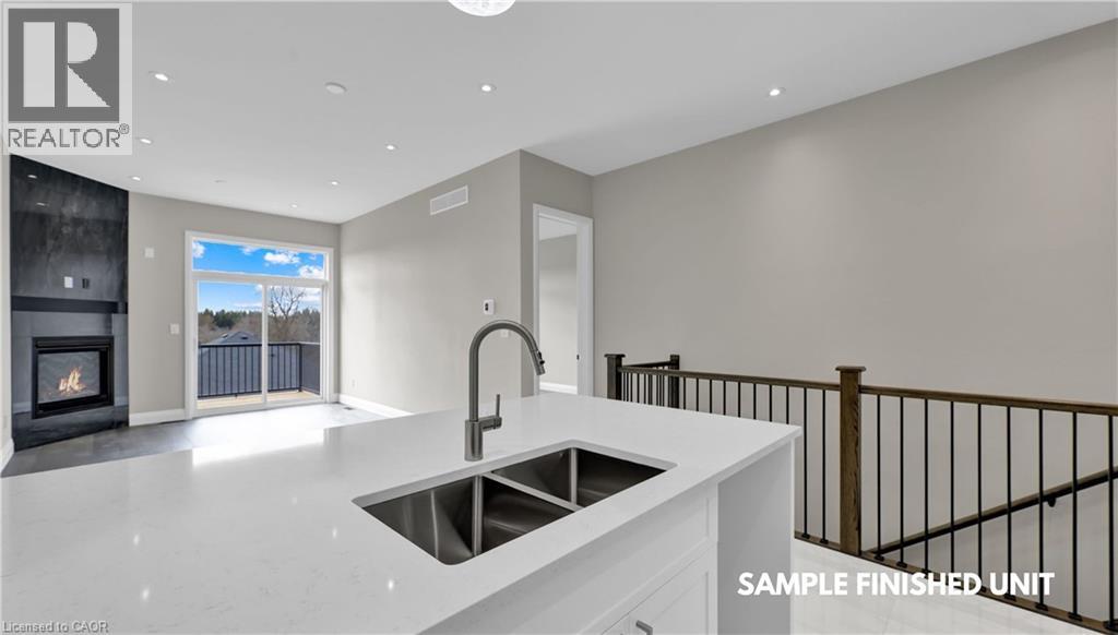 Photo 8 of 924 Garden Court Crescent, Woodstock ON