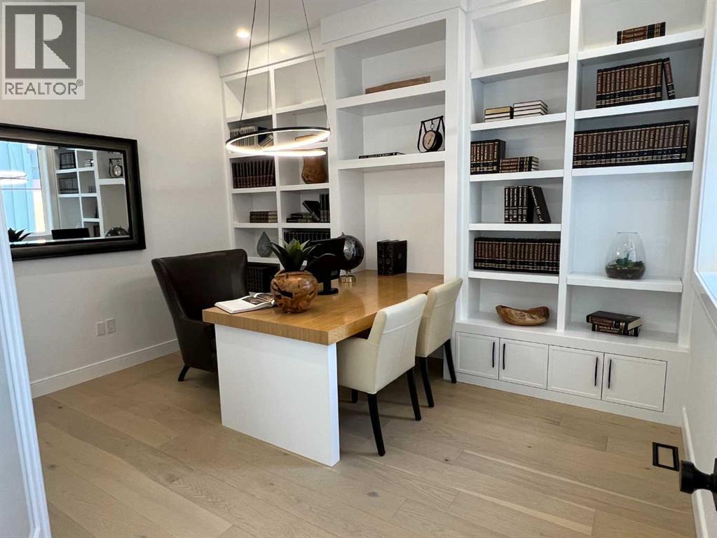 Single Family House for Sale in  Rockcliff Terrace NW Rocky Ridge Calgary 