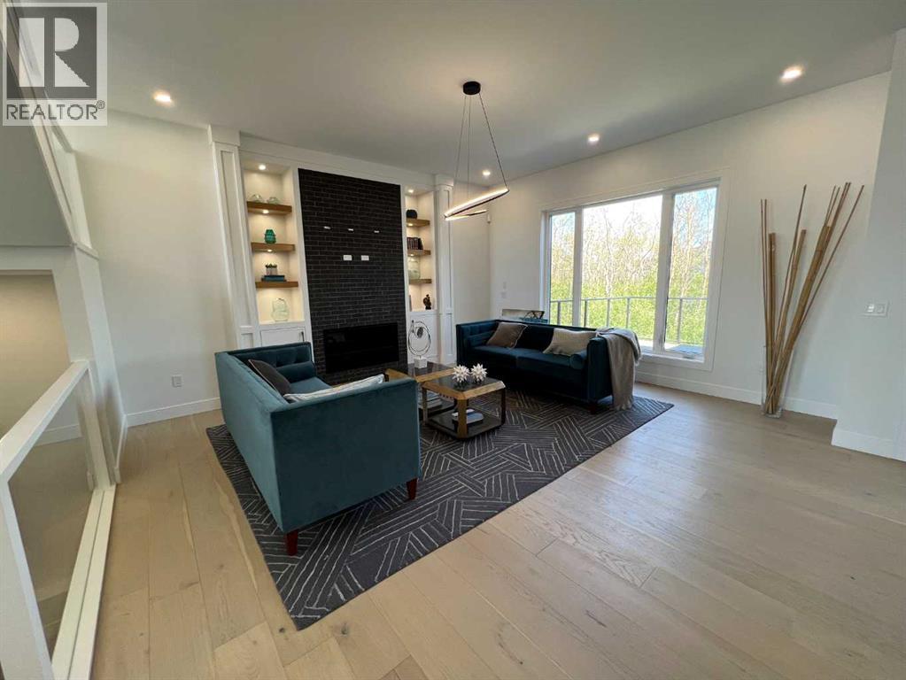 Single Family House for Sale in  Rockcliff Terrace NW Rocky Ridge Calgary 