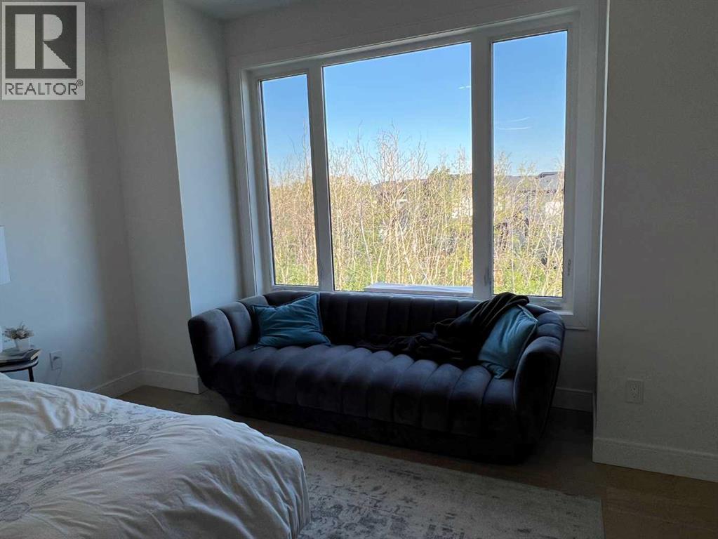 Single Family House for Sale in  Rockcliff Terrace NW Rocky Ridge Calgary 