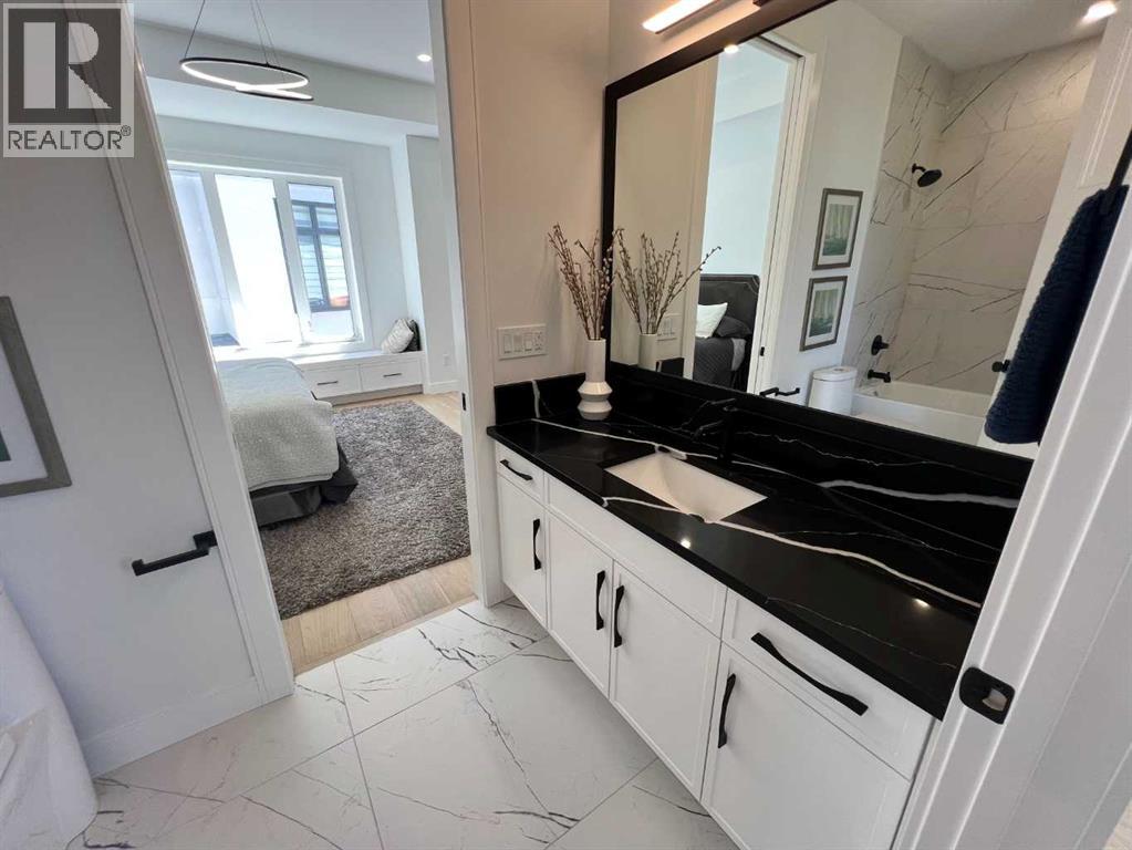Single Family House for Sale in  Rockcliff Terrace NW Rocky Ridge Calgary 