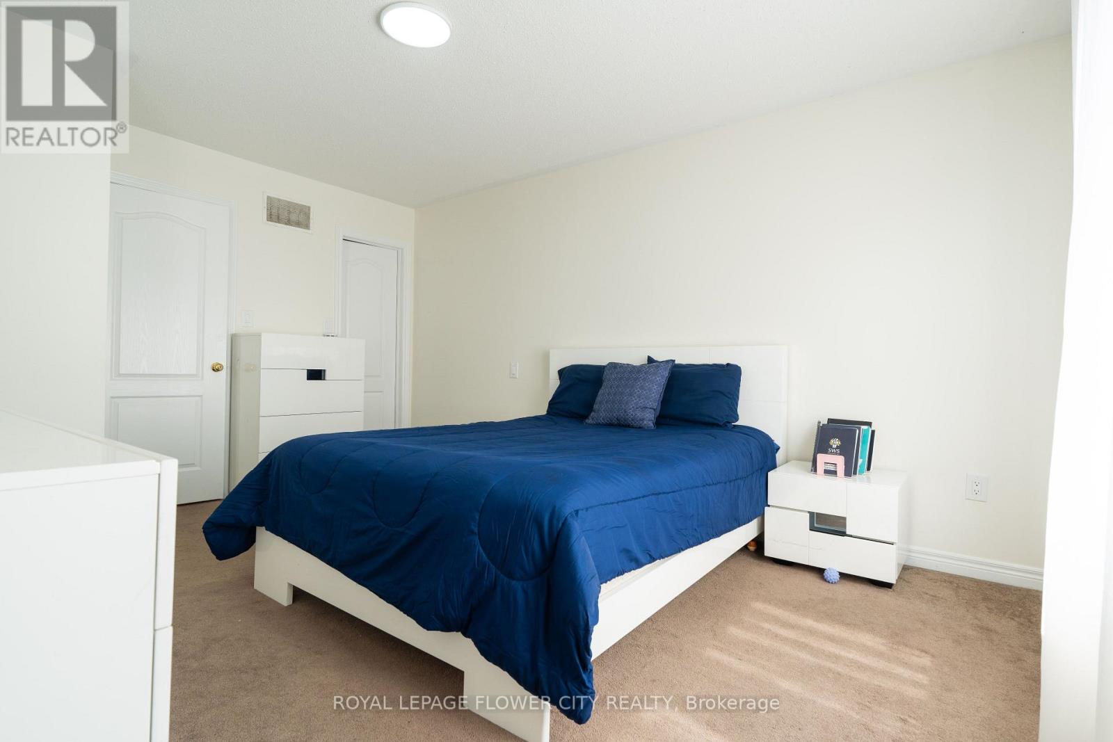 Photo 6 of 15 Sea Drifter Crescent, Brampton ON