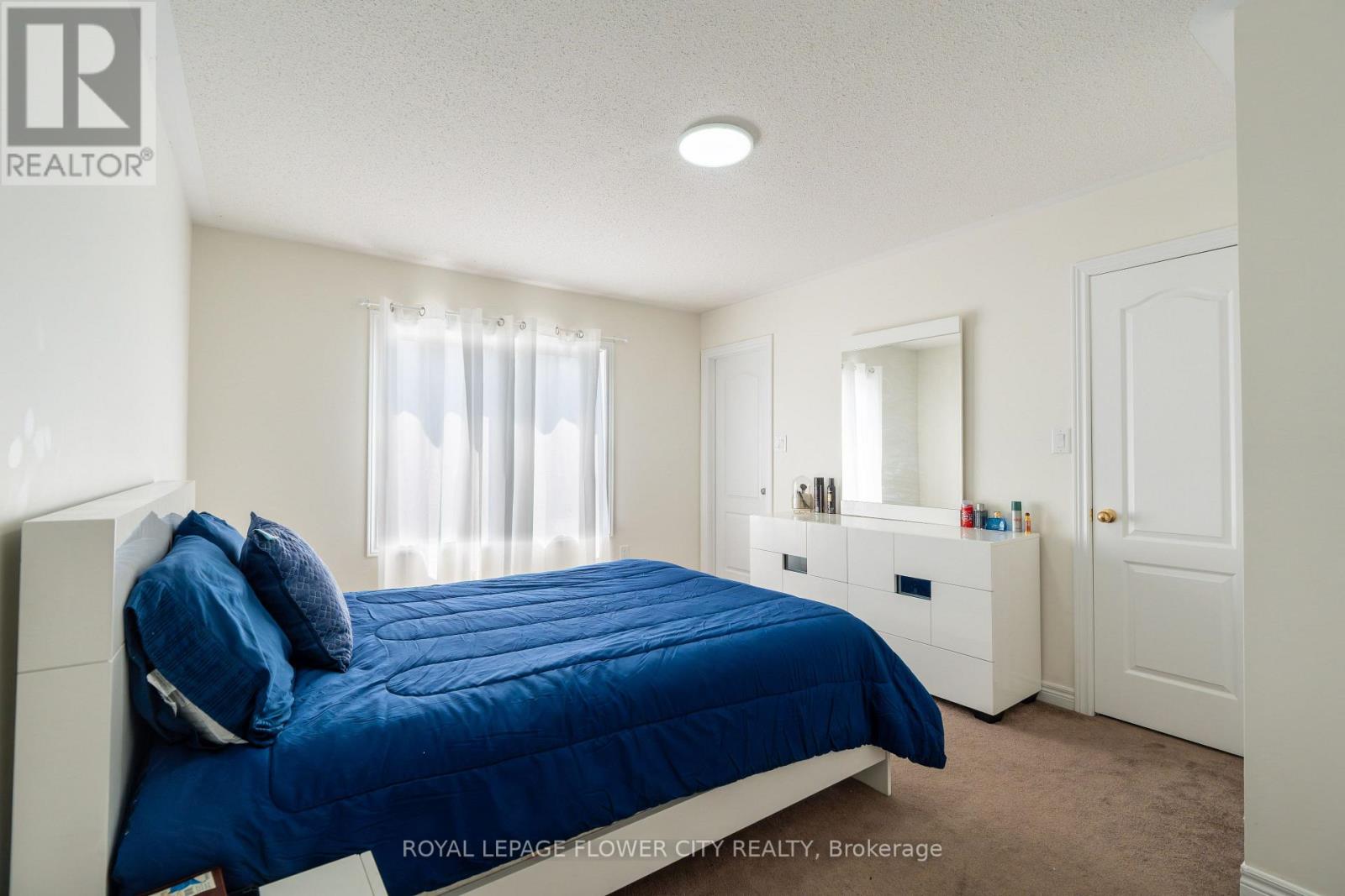 Photo 5 of 15 Sea Drifter Crescent, Brampton ON