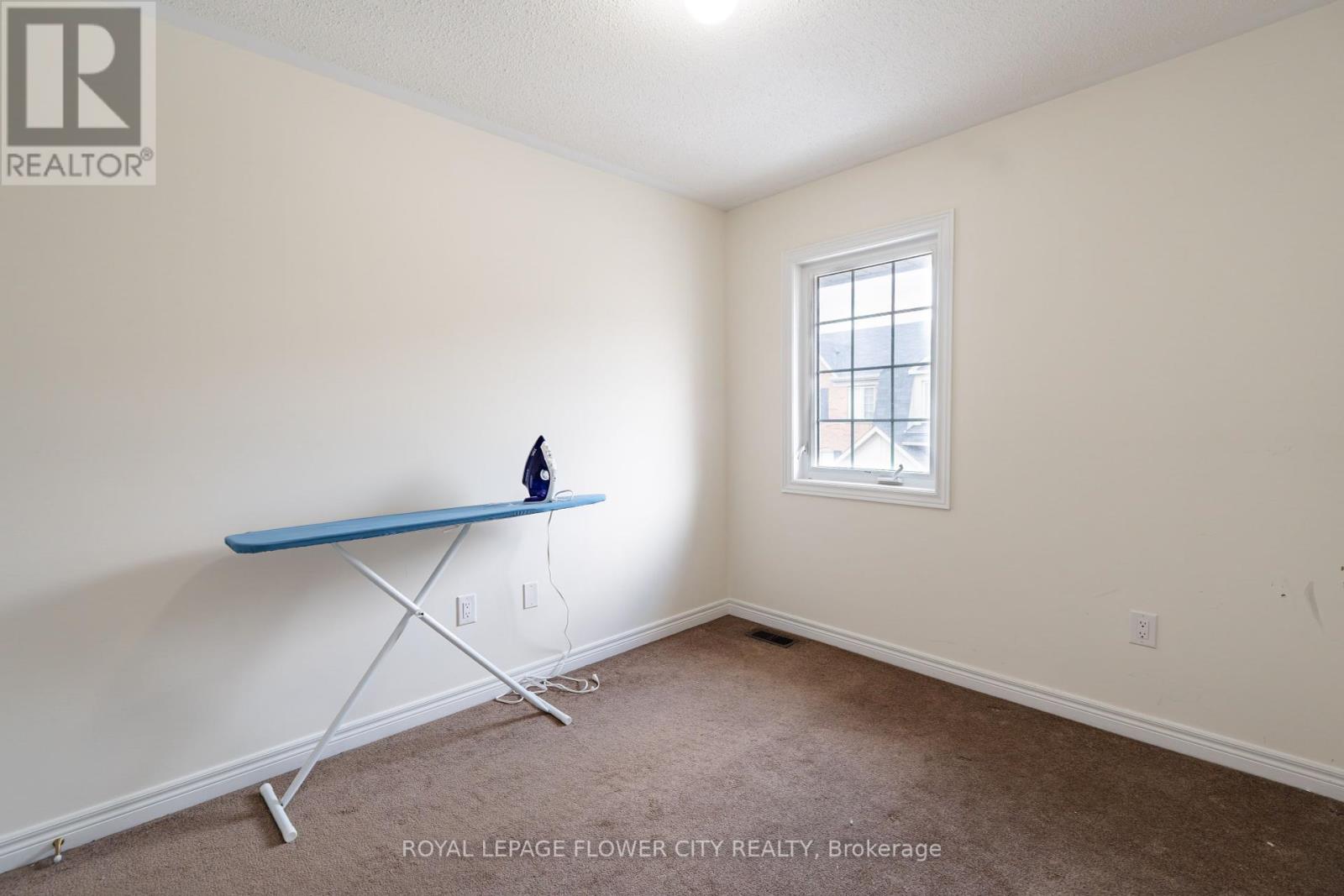 Photo 21 of 15 Sea Drifter Crescent, Brampton ON