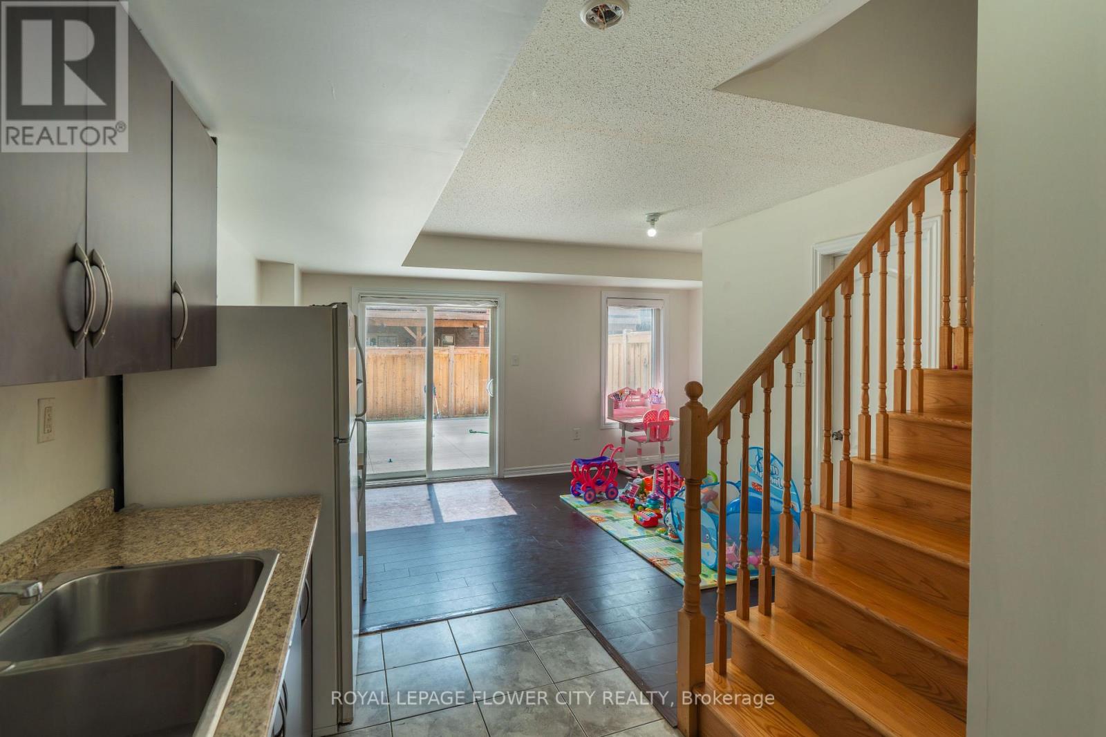 Photo 18 of 15 Sea Drifter Crescent, Brampton ON