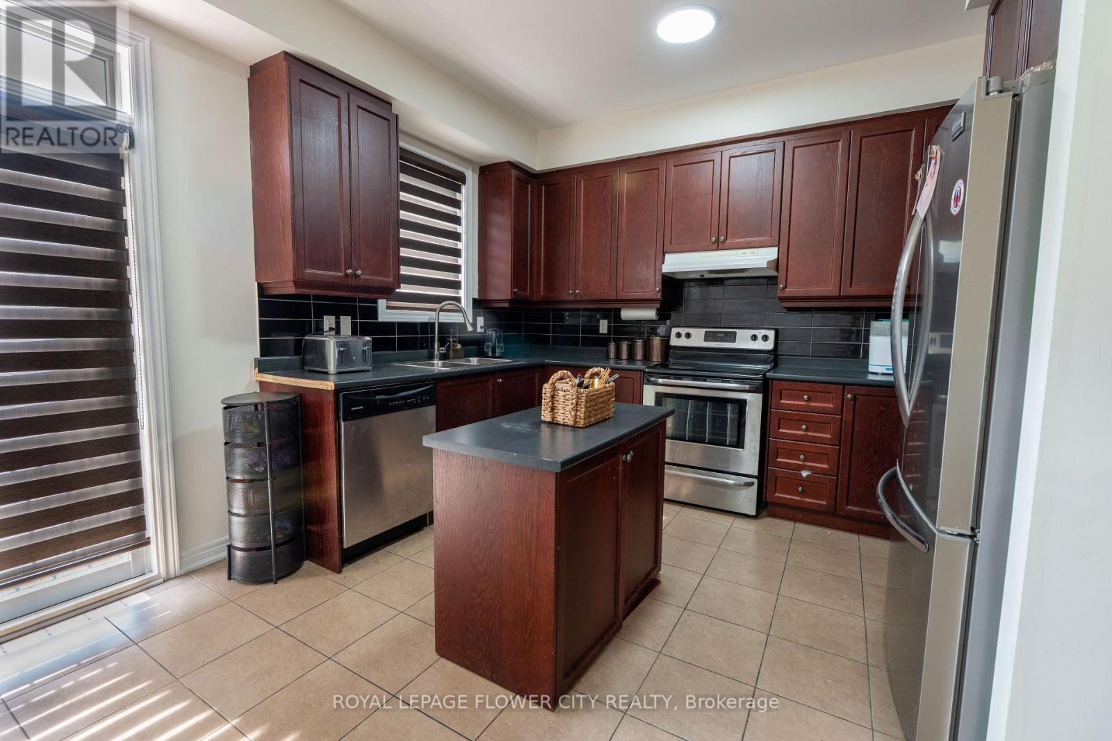 Photo 9 of 15 Sea Drifter Crescent, Brampton ON