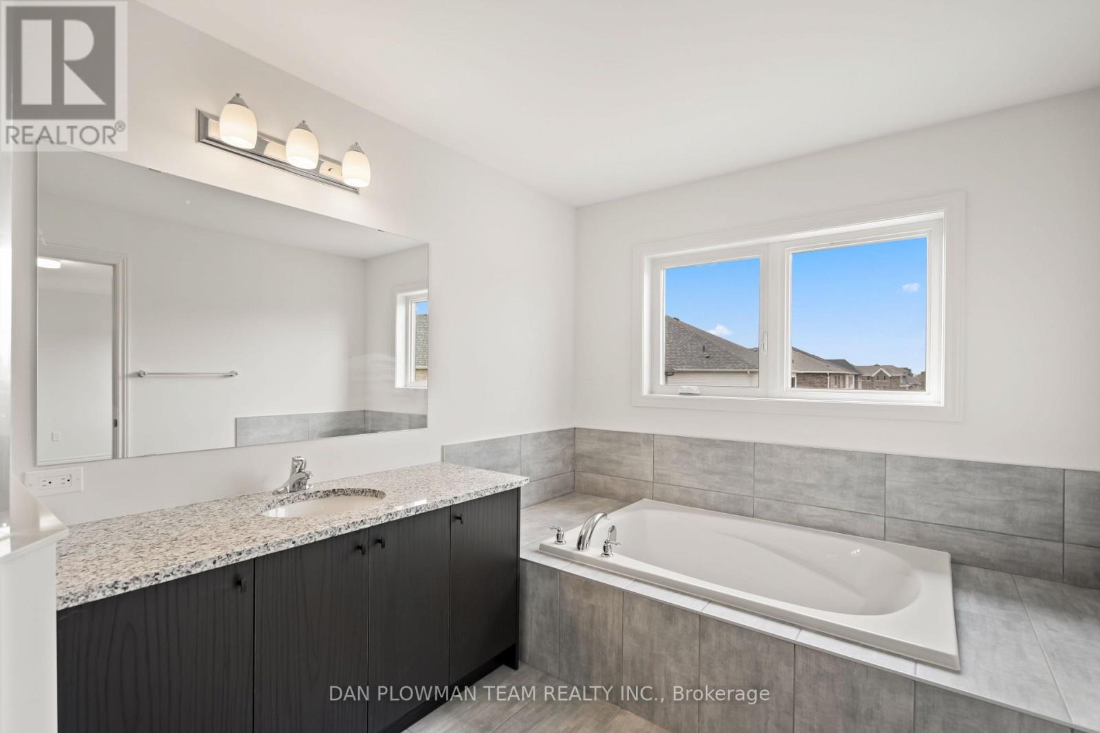 Photo 36 of 532 Hornbeck Street, Cobourg ON