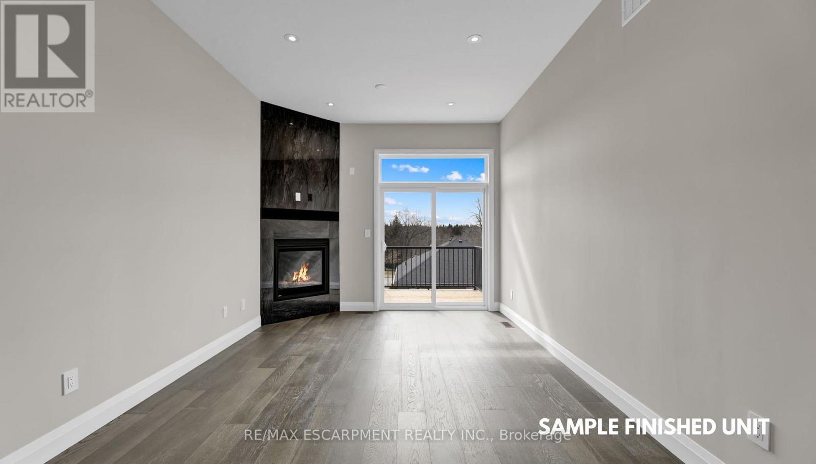 Photo 10 of 920 Garden Court Crescent, Woodstock ON