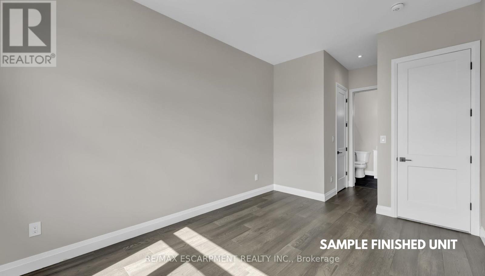 Photo 12 of 920 Garden Court Crescent, Woodstock ON