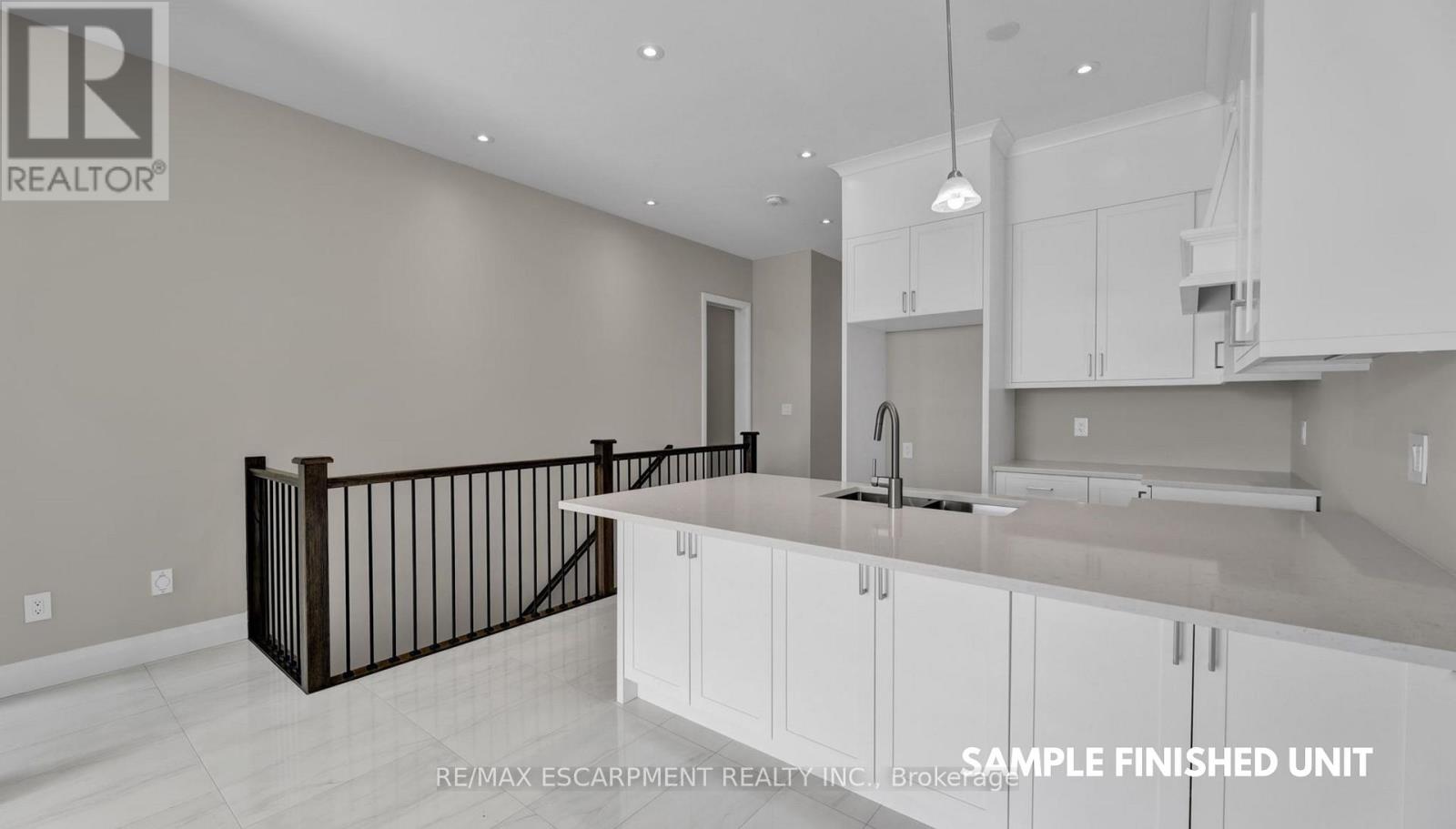 Photo 6 of 920 Garden Court Crescent, Woodstock ON