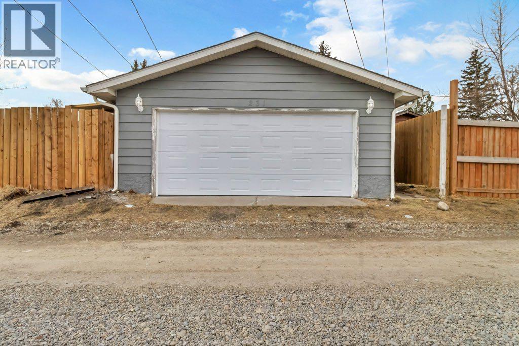 Photo 42 of 231 Penmeadows Close Se, Calgary AB