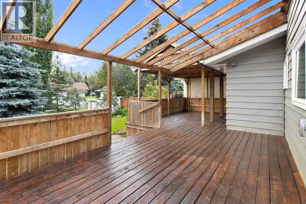 Photo 43 of 472 Cedarille Crescent Sw, Calgary AB