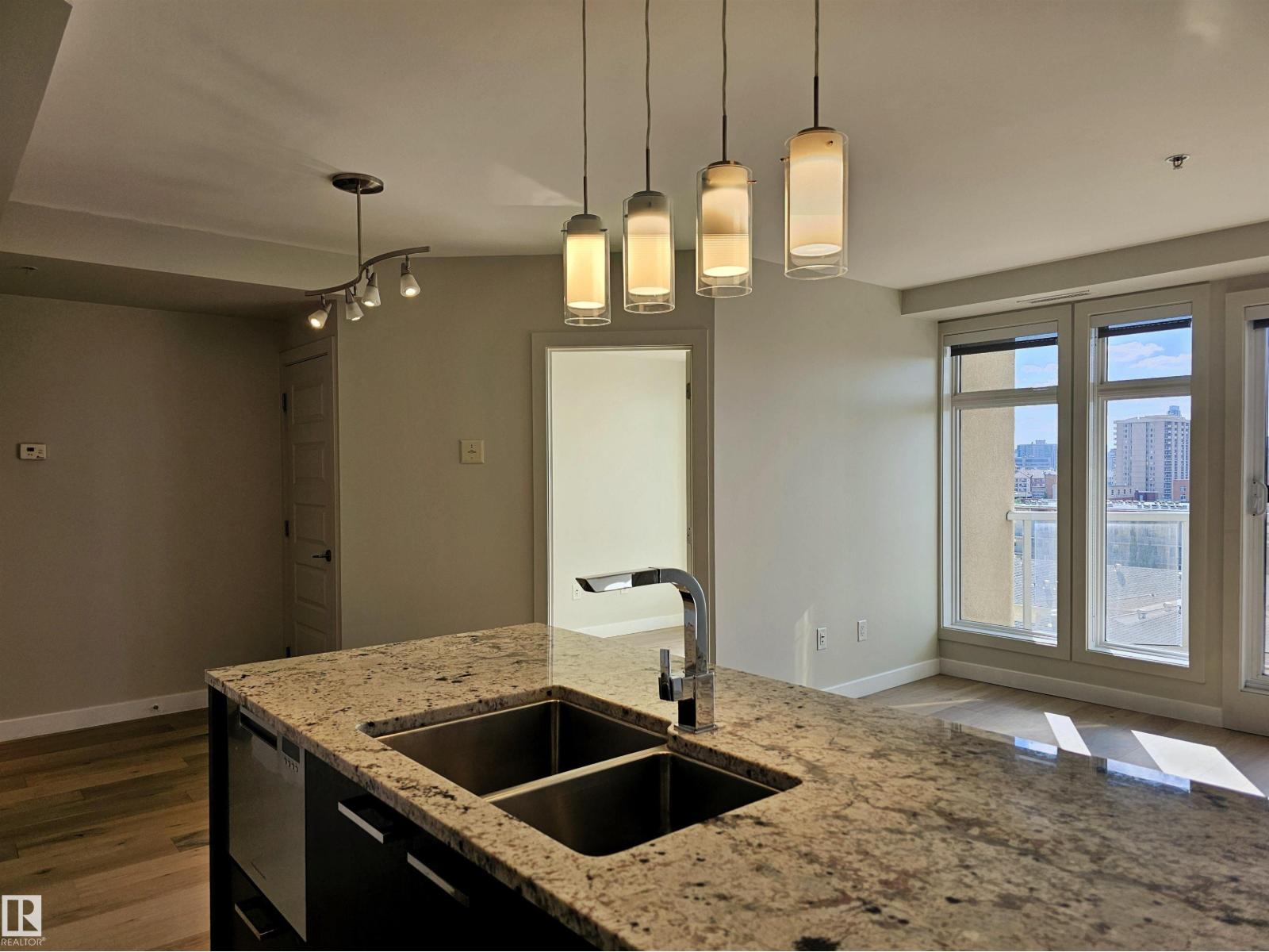 Photo 13 of 701 10388 105 St Nw, Edmonton AB