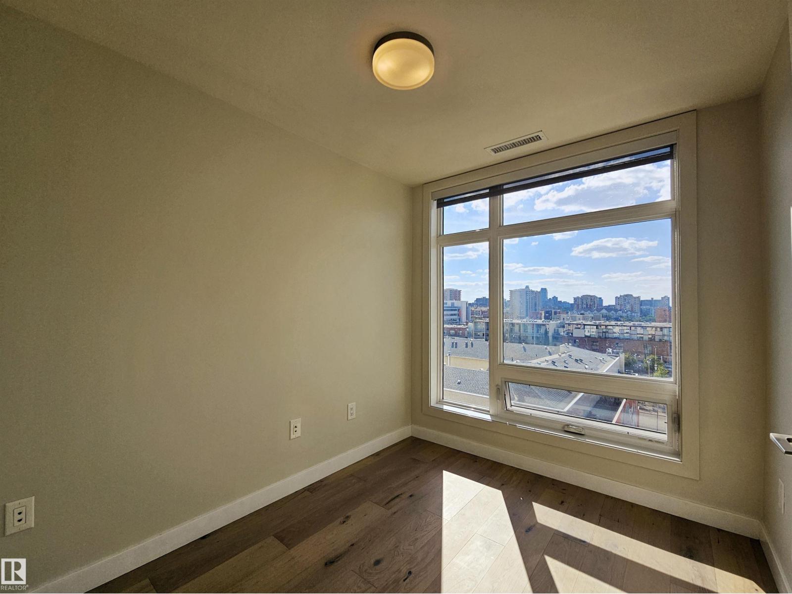Photo 16 of 701 10388 105 St Nw, Edmonton AB
