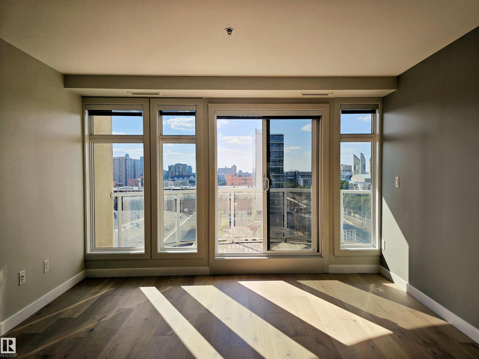 Photo 5 of 701 10388 105 St Nw, Edmonton AB