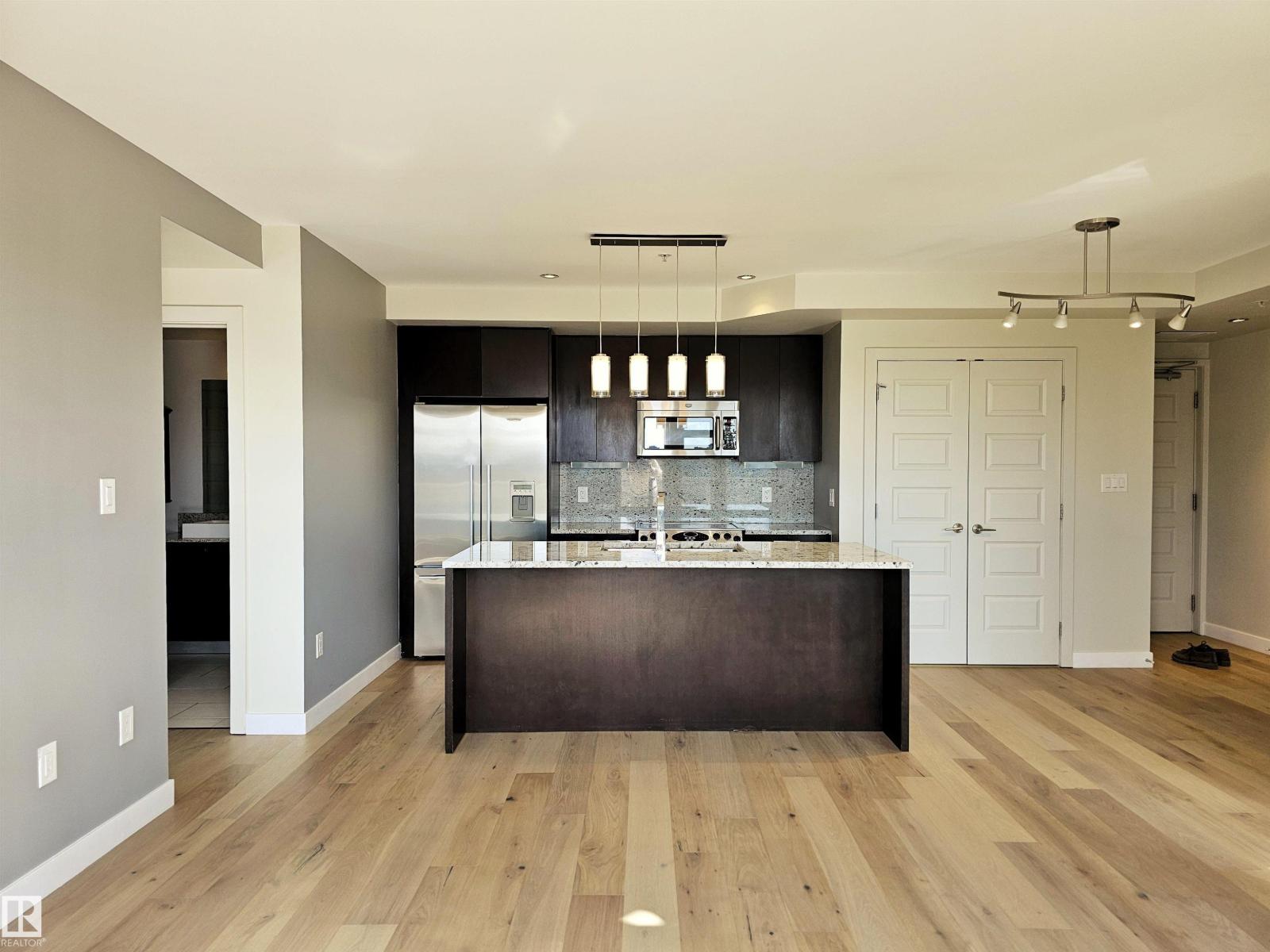 Photo 8 of 701 10388 105 St Nw, Edmonton AB