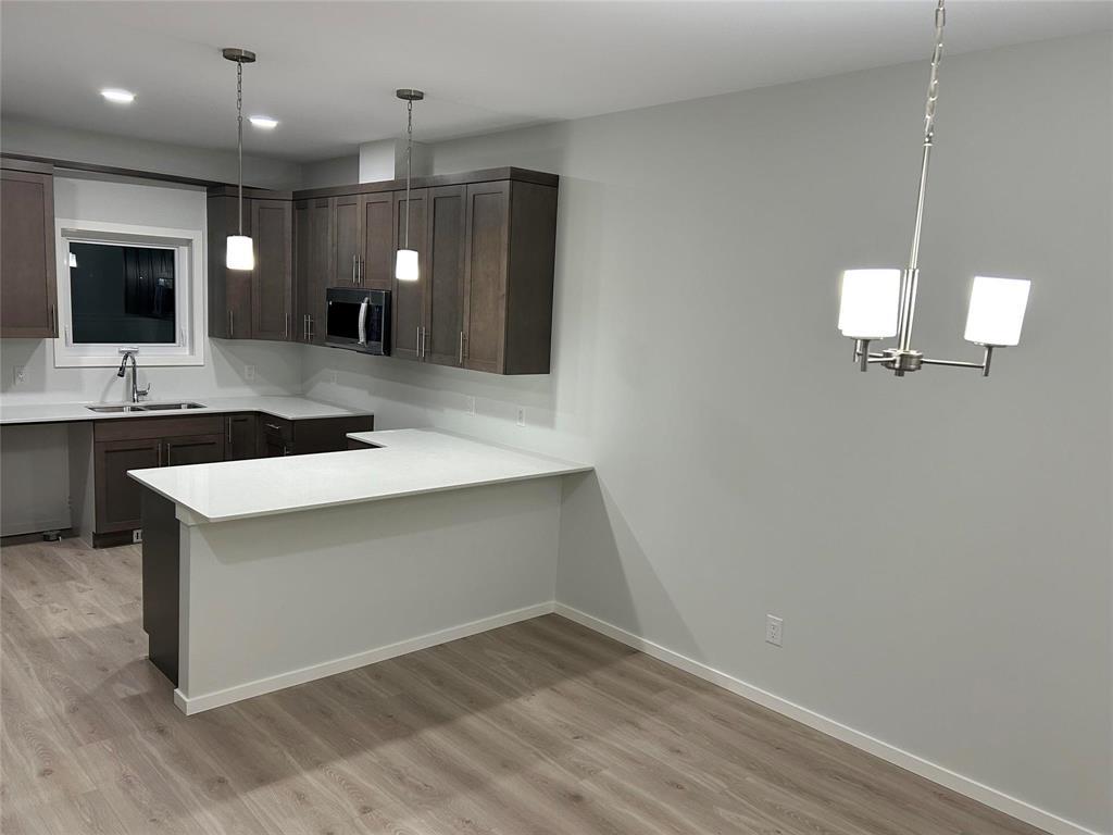 Photo 11 of 47 Sky Lark Lane, Winnipeg MB