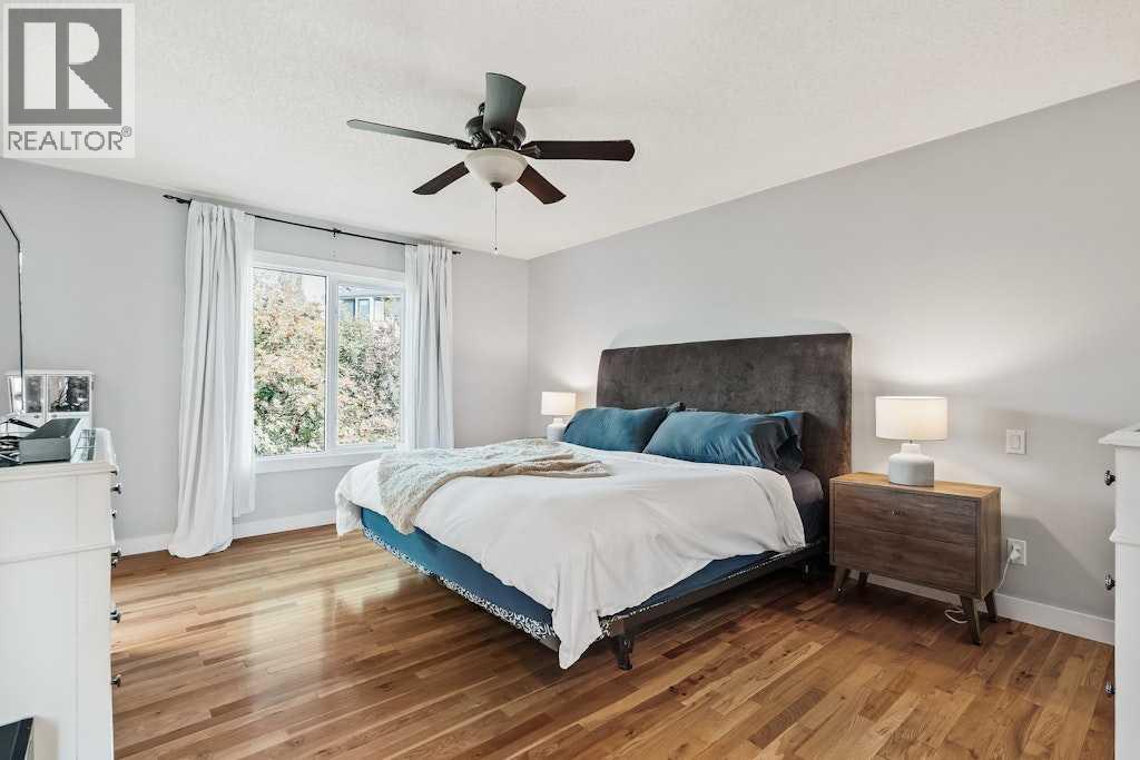 Single Family House for Sale in  Woodmark Place SW Woodbine Calgary 