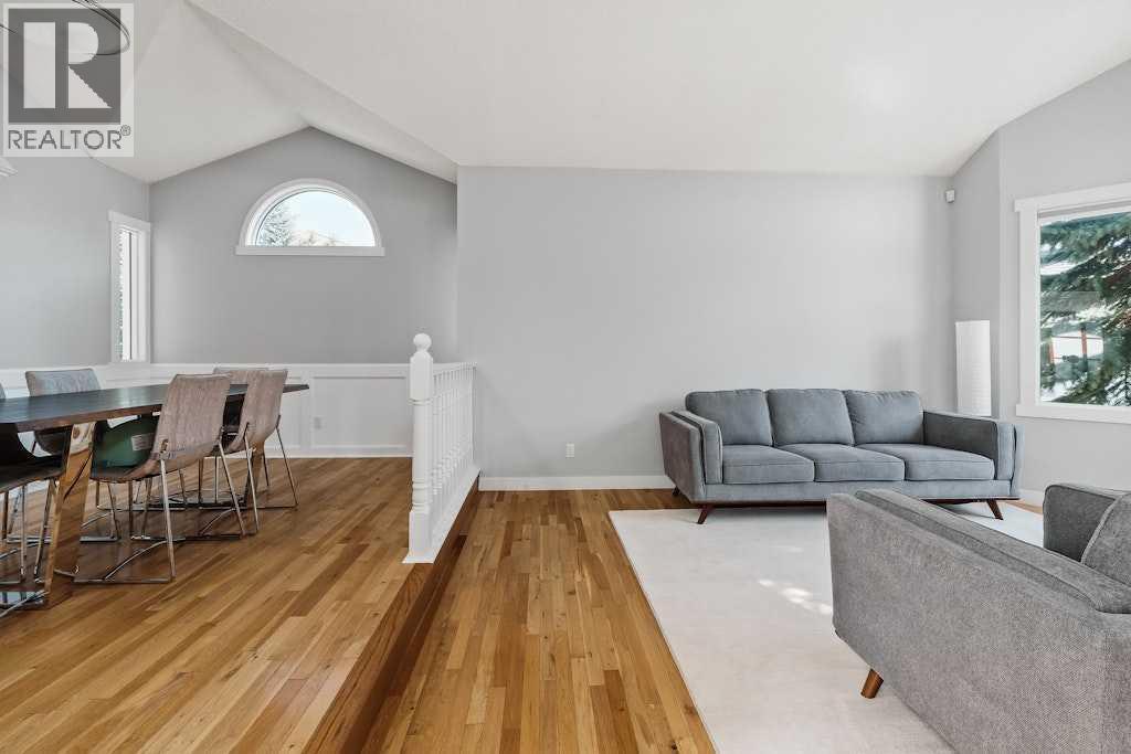 Single Family House for Sale in  Woodmark Place SW Woodbine Calgary 