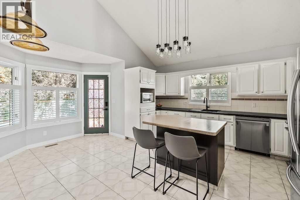 Single Family House for Sale in  Woodmark Place SW Woodbine Calgary 